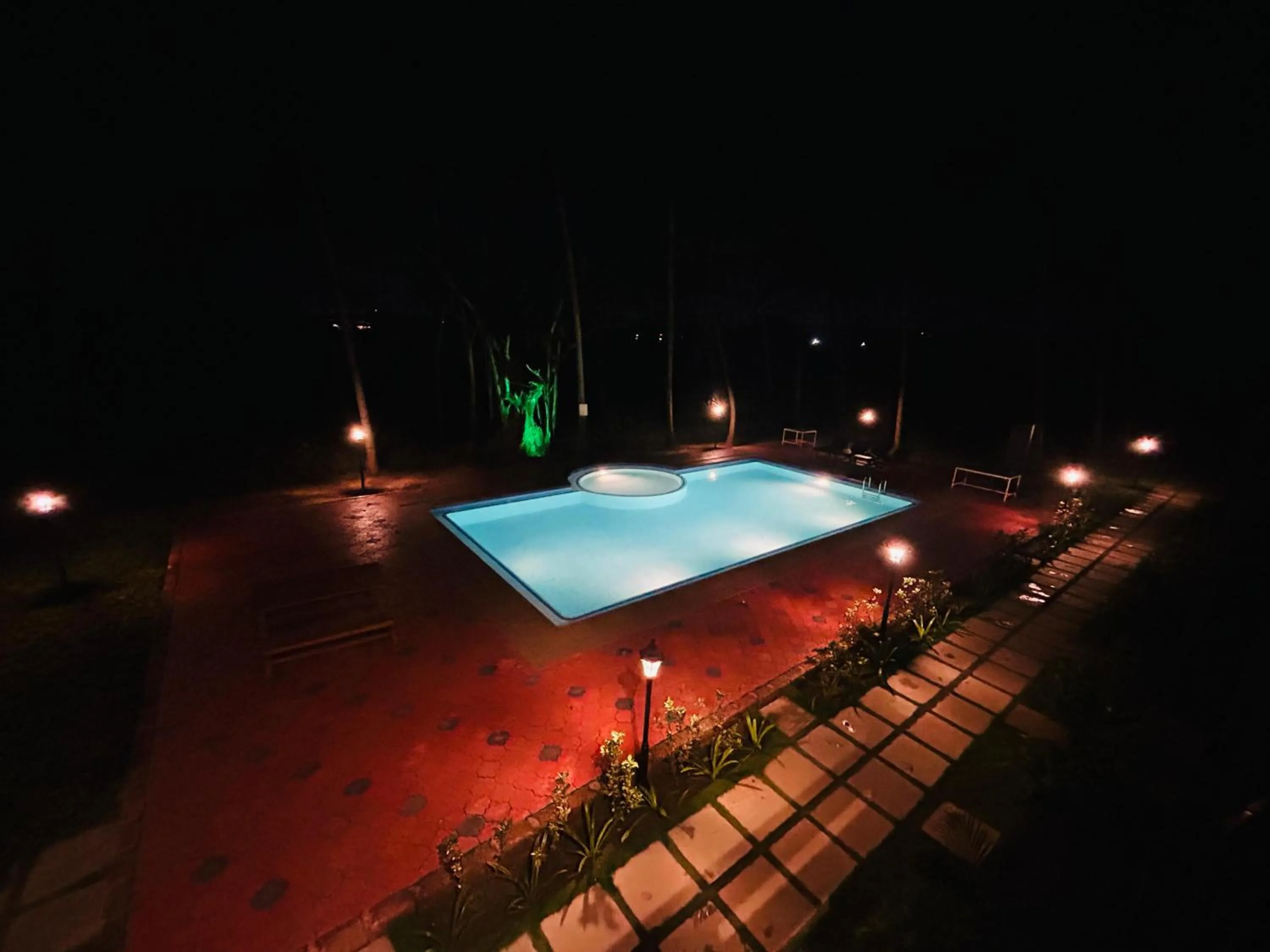 Night in Seclude Eco Cottages