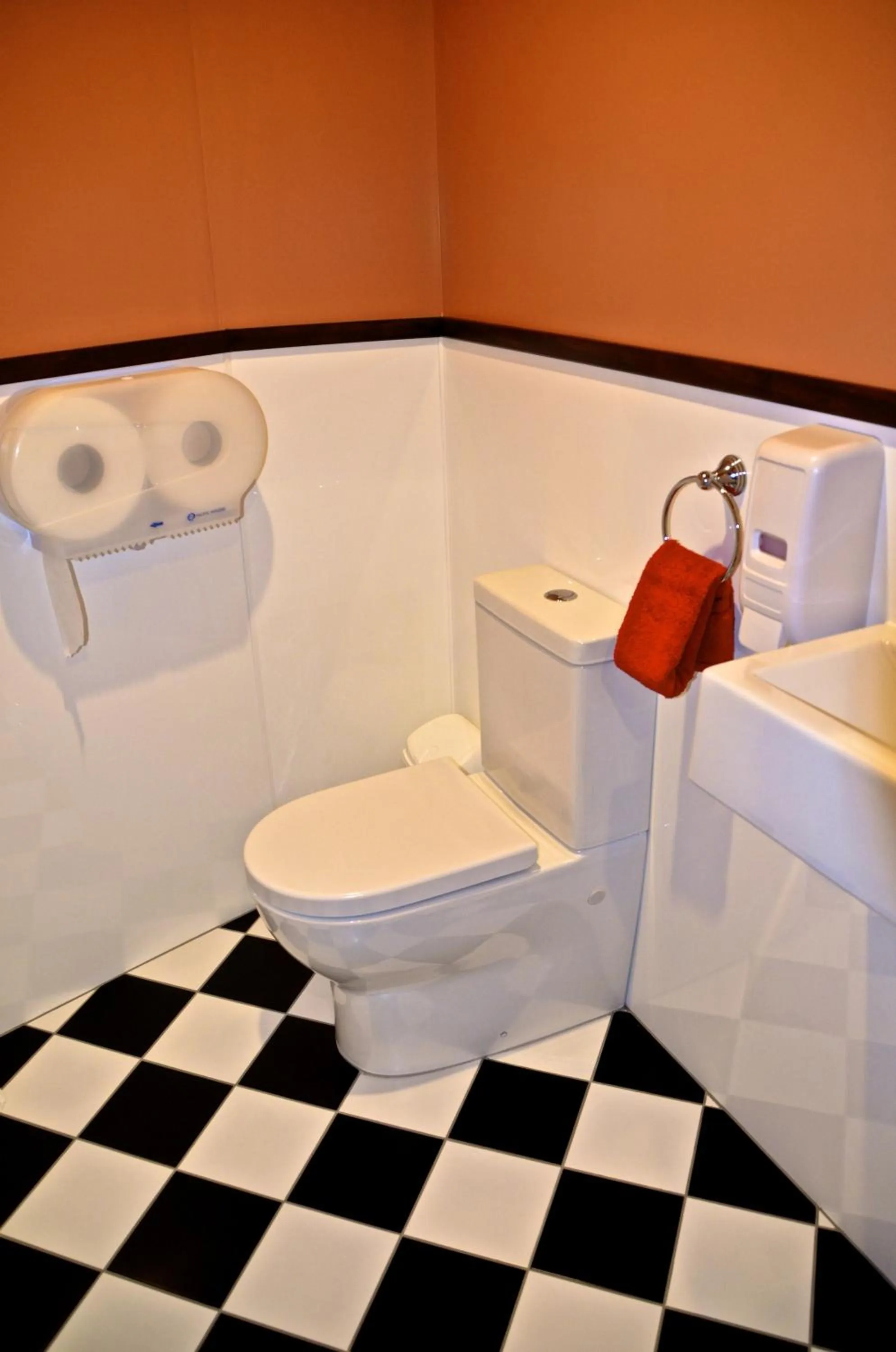 Toilet in Tahuna Pod Hostel