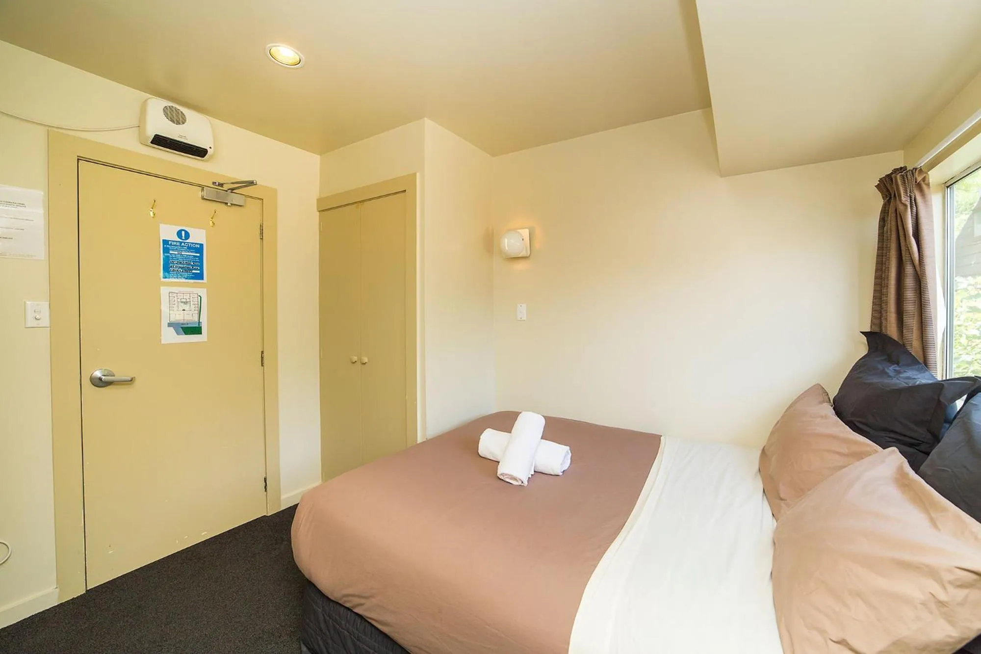 Bedroom, Bed in Tahuna Pod Hostel