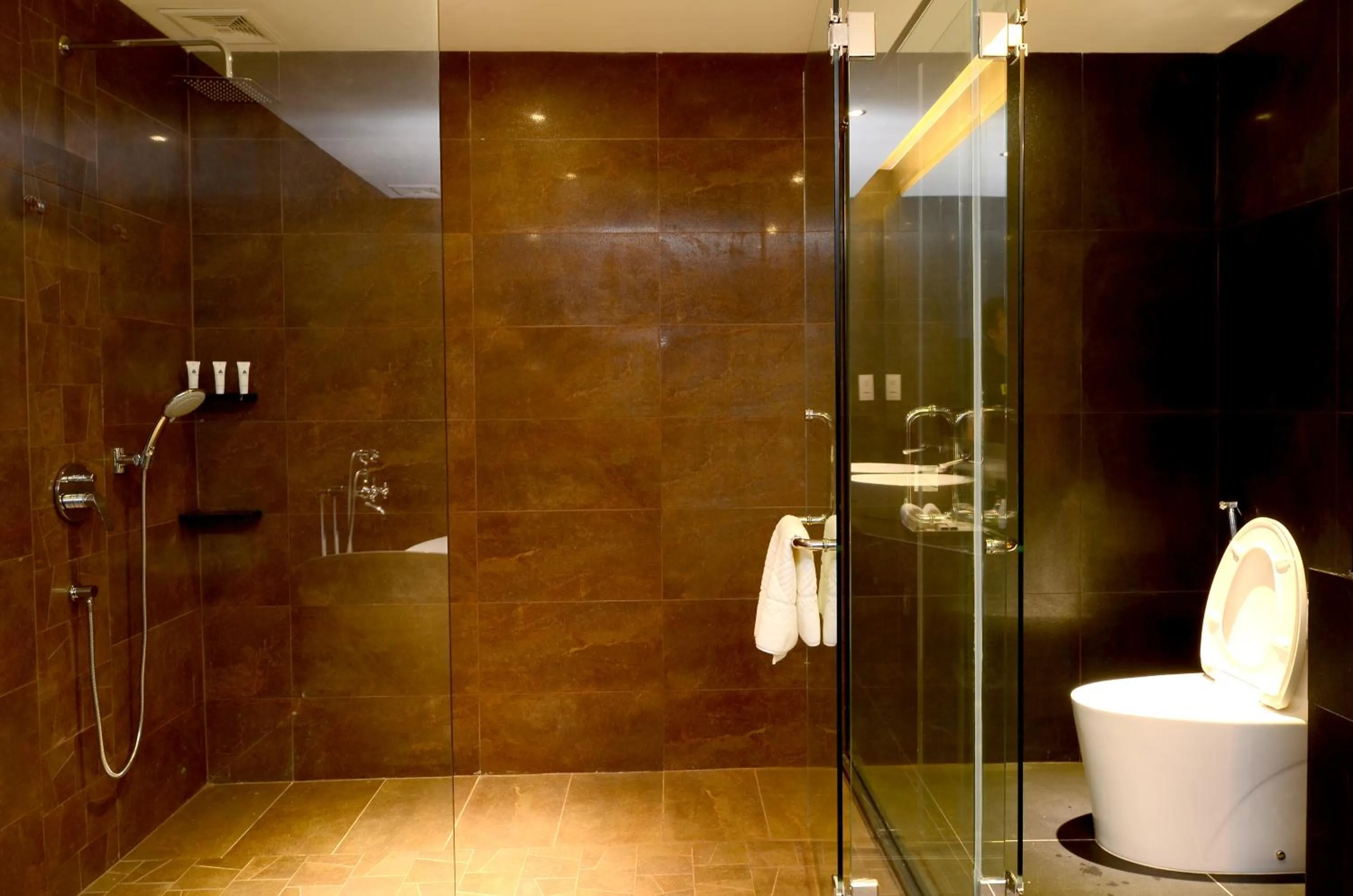 Bathroom in The Orchard Resort & Spa Melaka I World Spa Awards Winner I Free Access to Outdoor Spa Pool