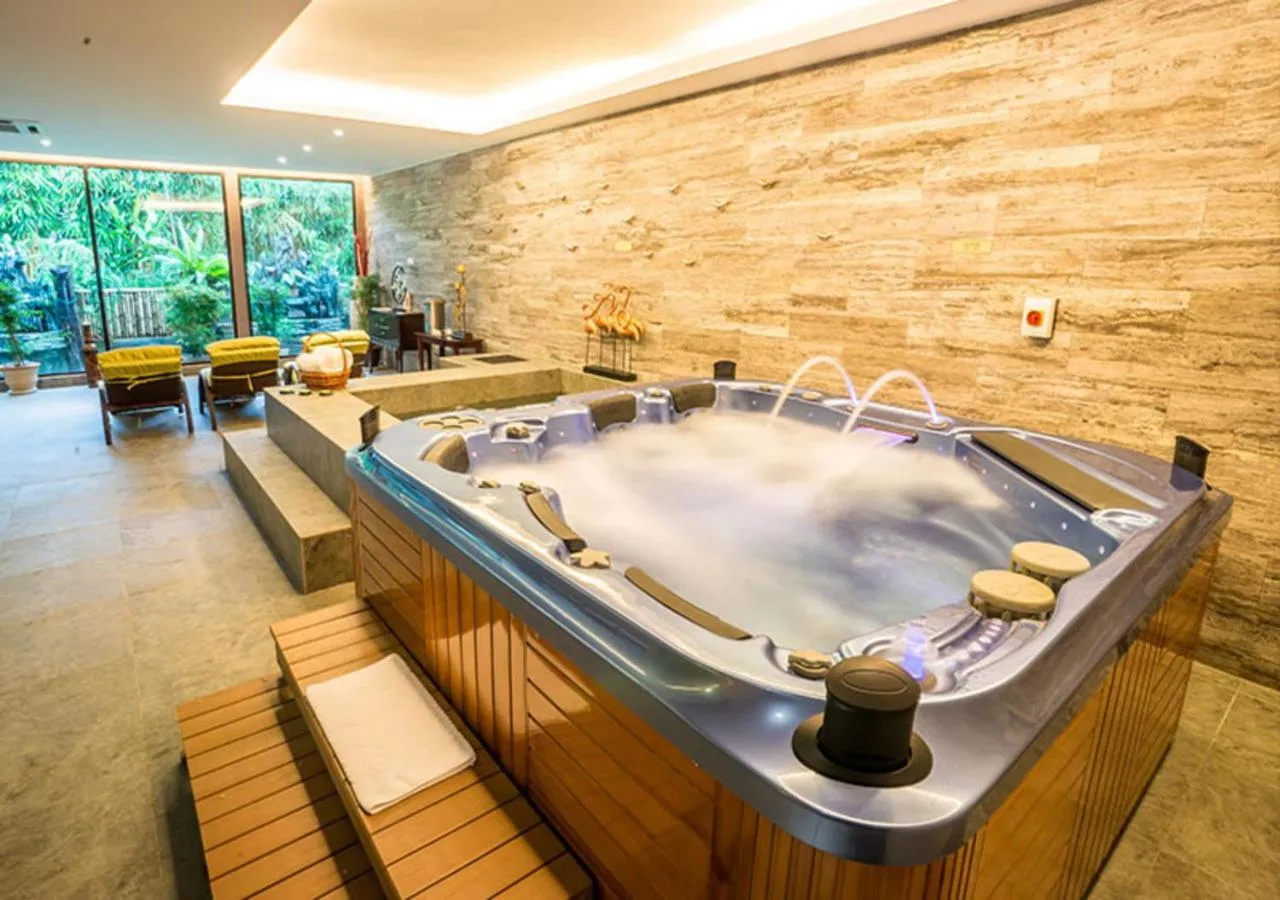 Hot Tub in The Orchard Resort & Spa Melaka I World Spa Awards Winner I Free Access to Outdoor Spa Pool
