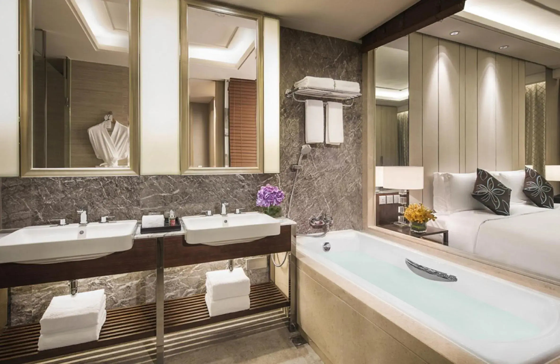 Two-Bedroom Apartment in Ascott Heng Shan Shanghai Two-Bedroom Apartment in Ascott Heng Shan Shanghai