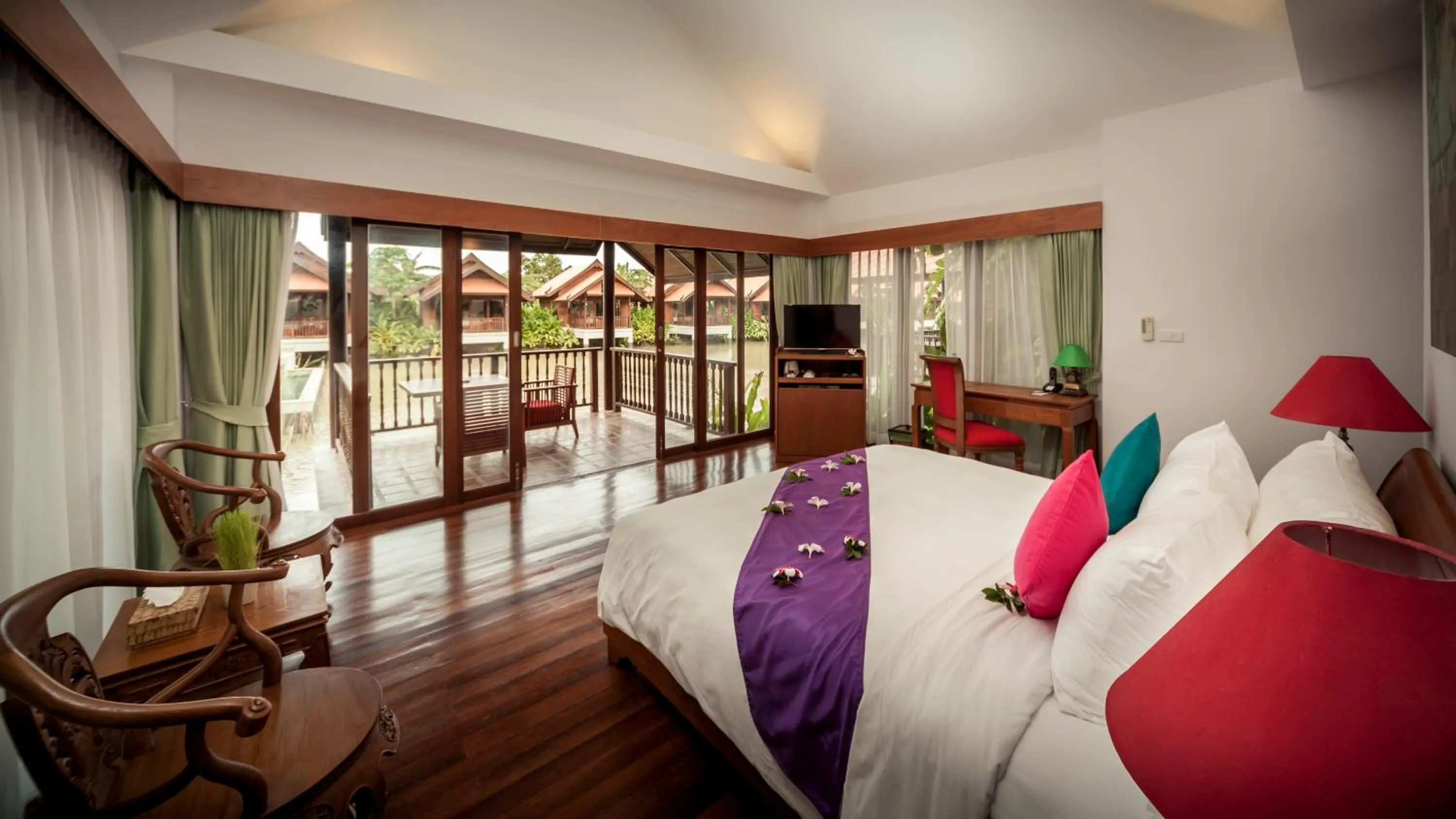 Photo of the whole room, Bed in Farmers Villa