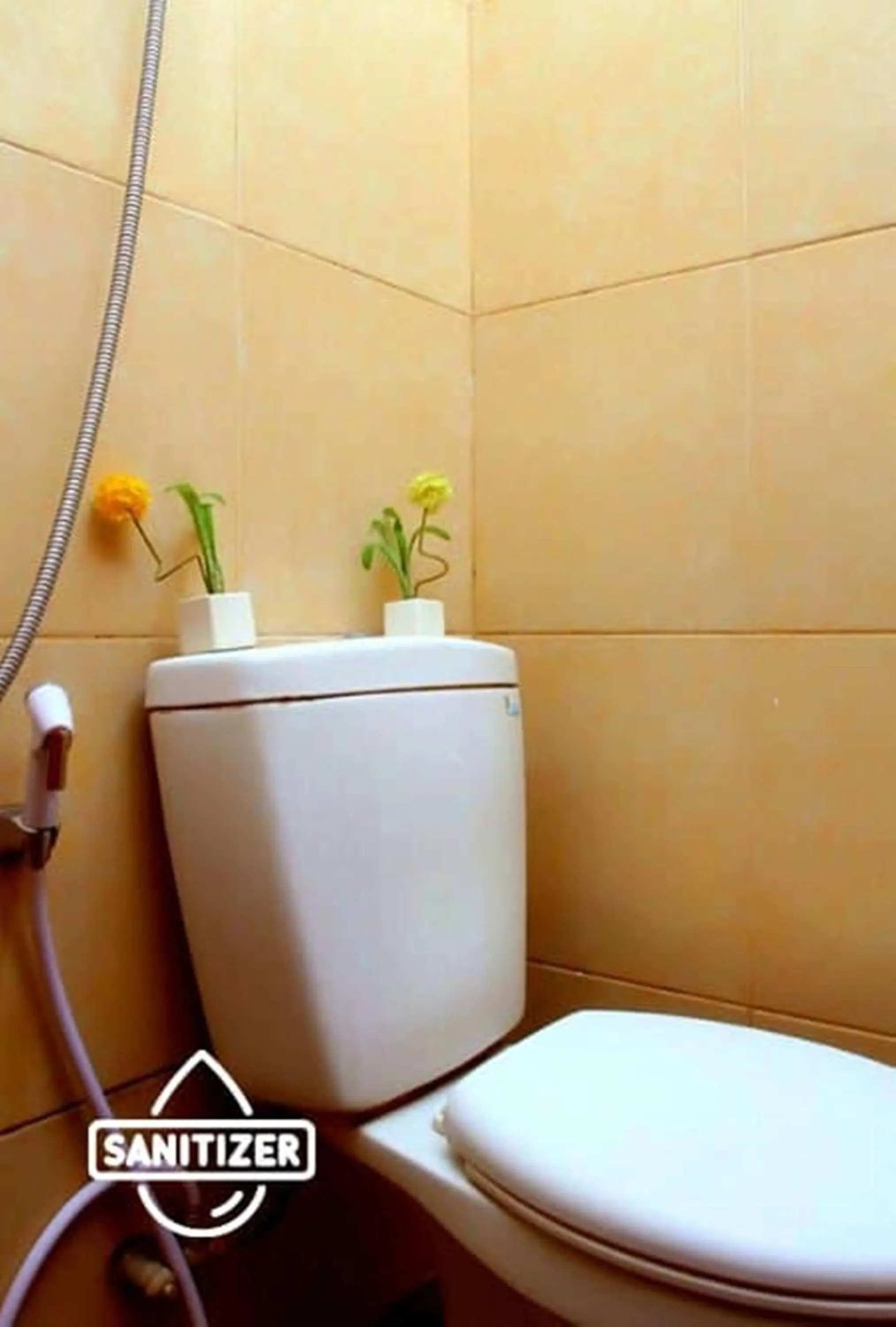 Bathroom in Bantal Guling Trans