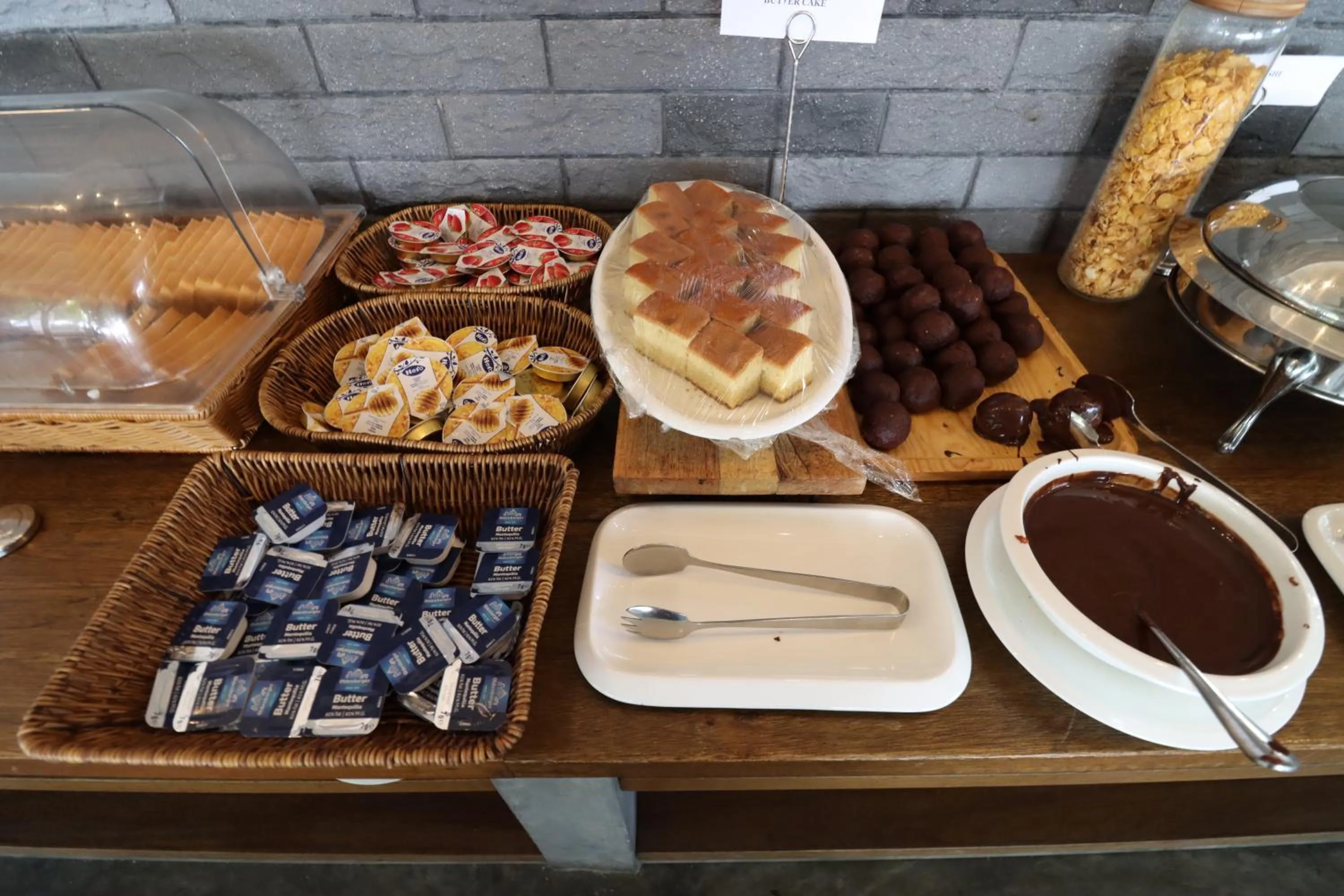 Breakfast in Rashu Hiyaa