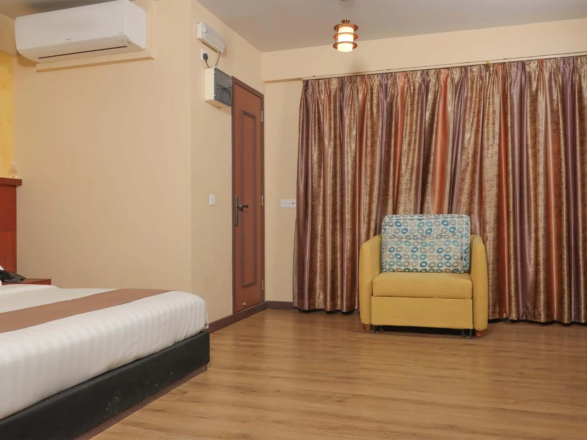 Bedroom, Bed in Rashu Hiyaa