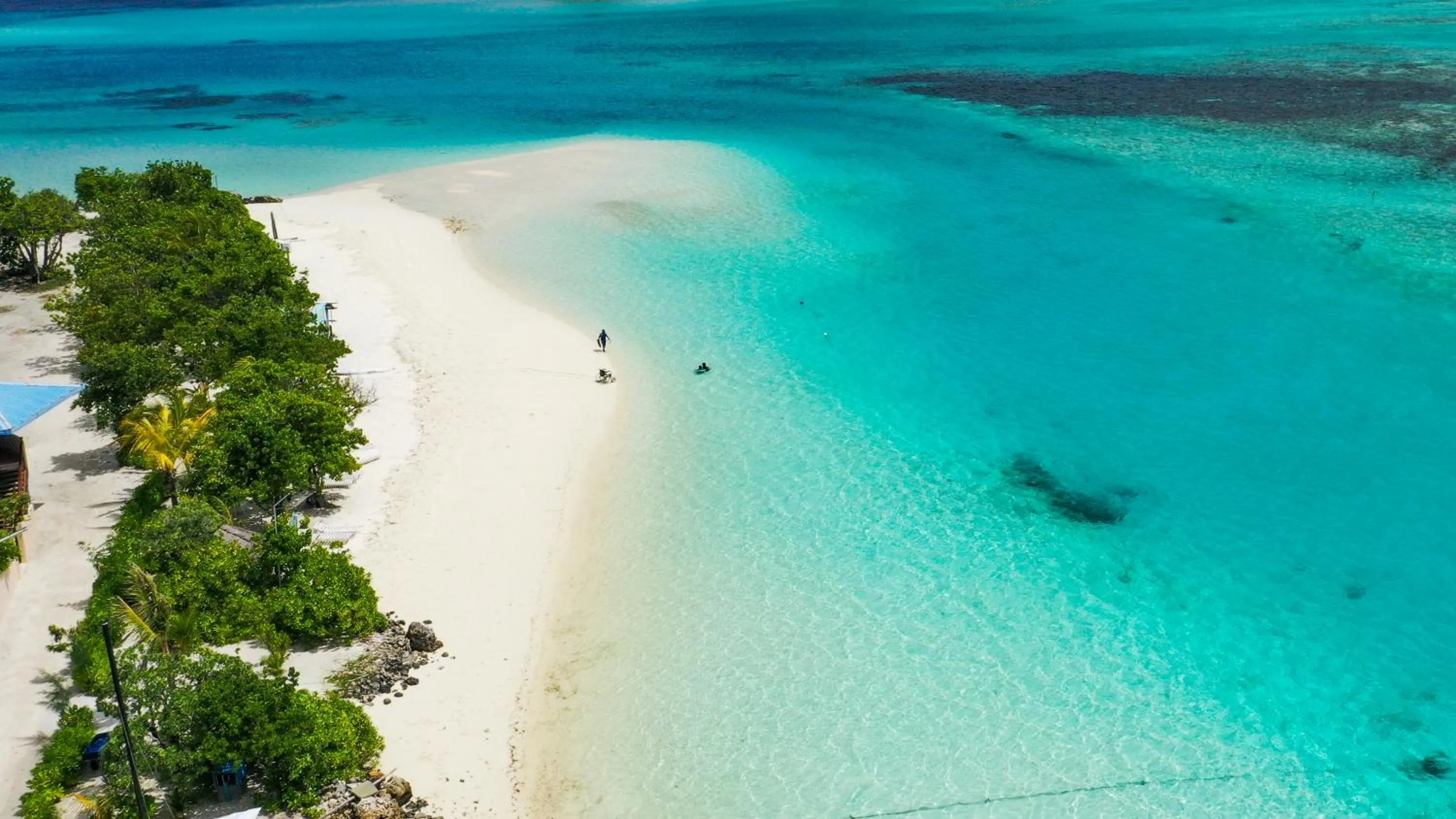 Beach in Rashu Hiyaa