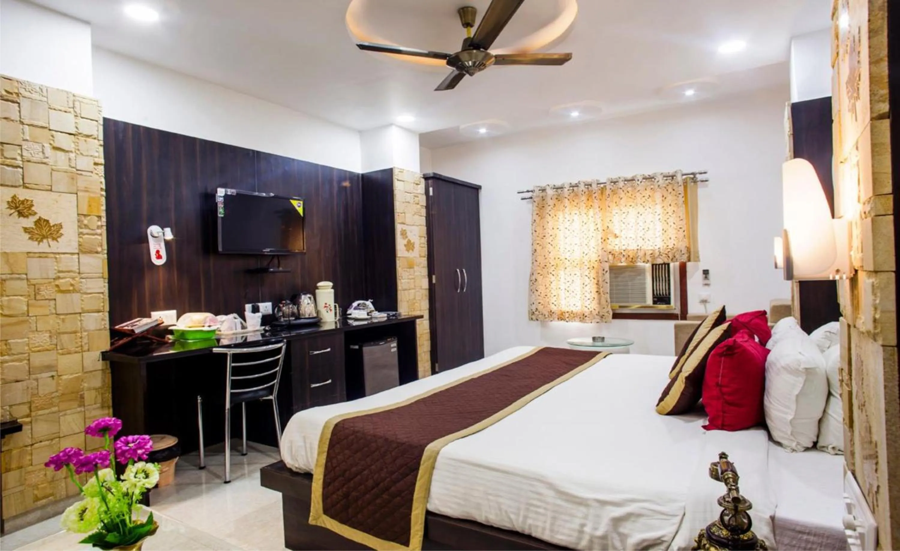 TV and multimedia, Bed in Hotel Bhagyodaya Residency Bhilwara