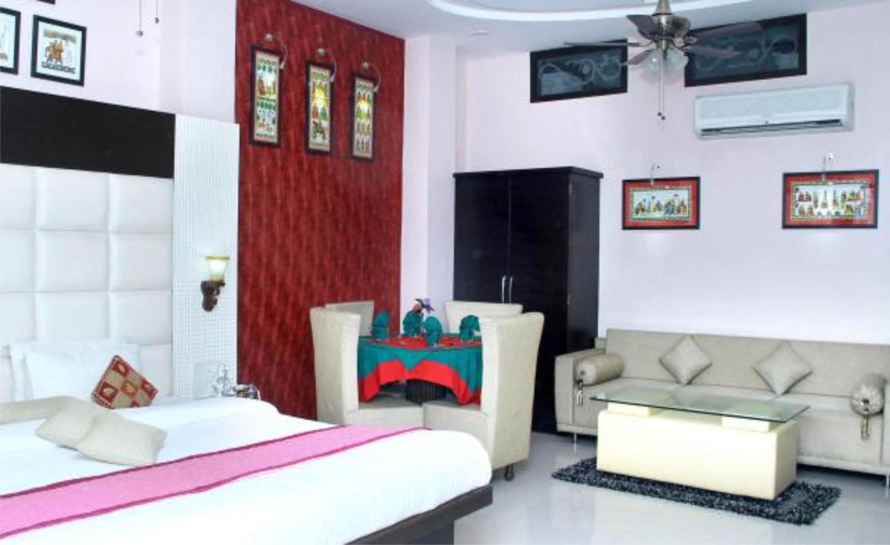 Shower, Bed in Hotel Bhagyodaya Residency Bhilwara