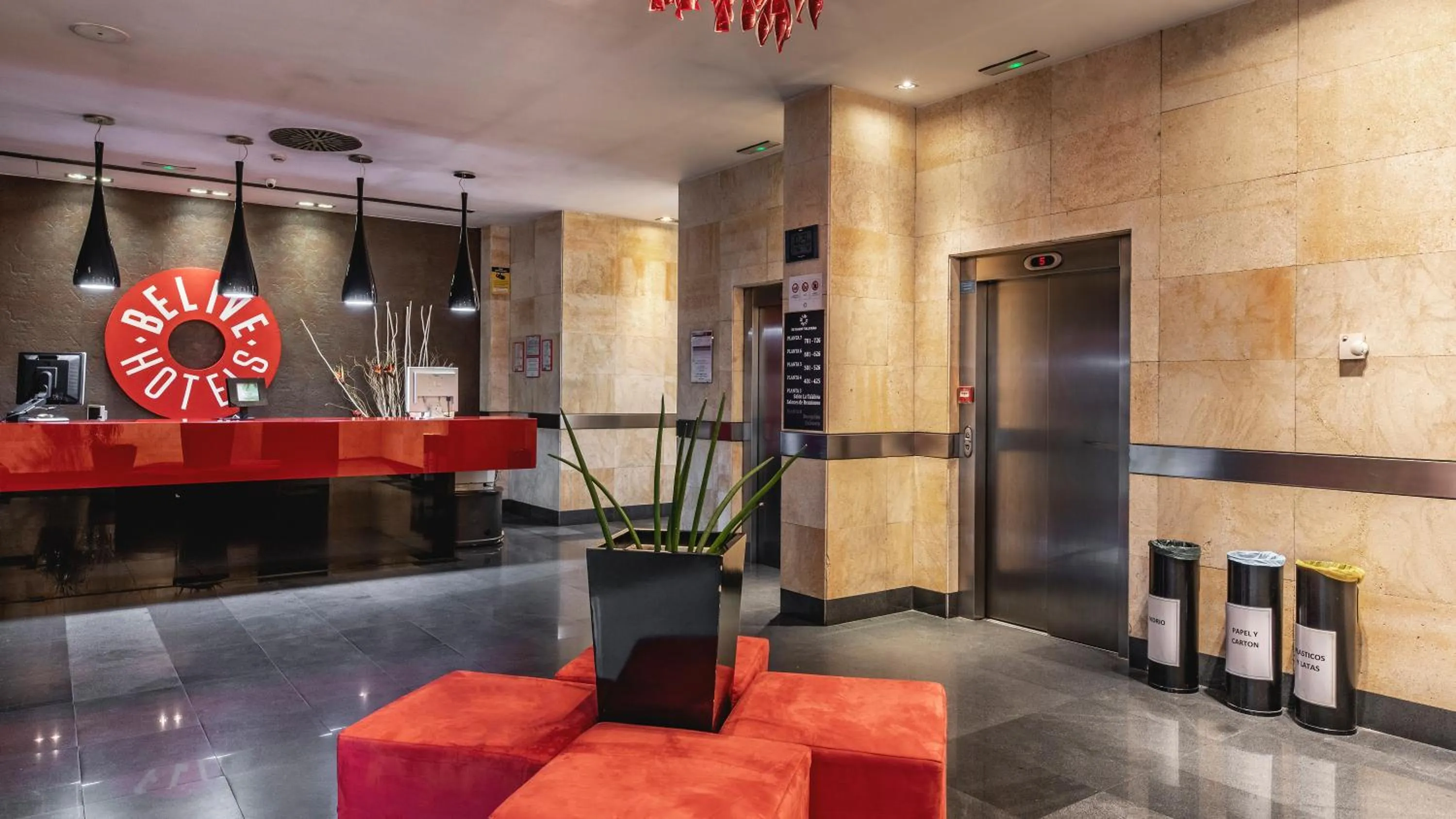 Lobby or reception in Be Live City Center Talavera