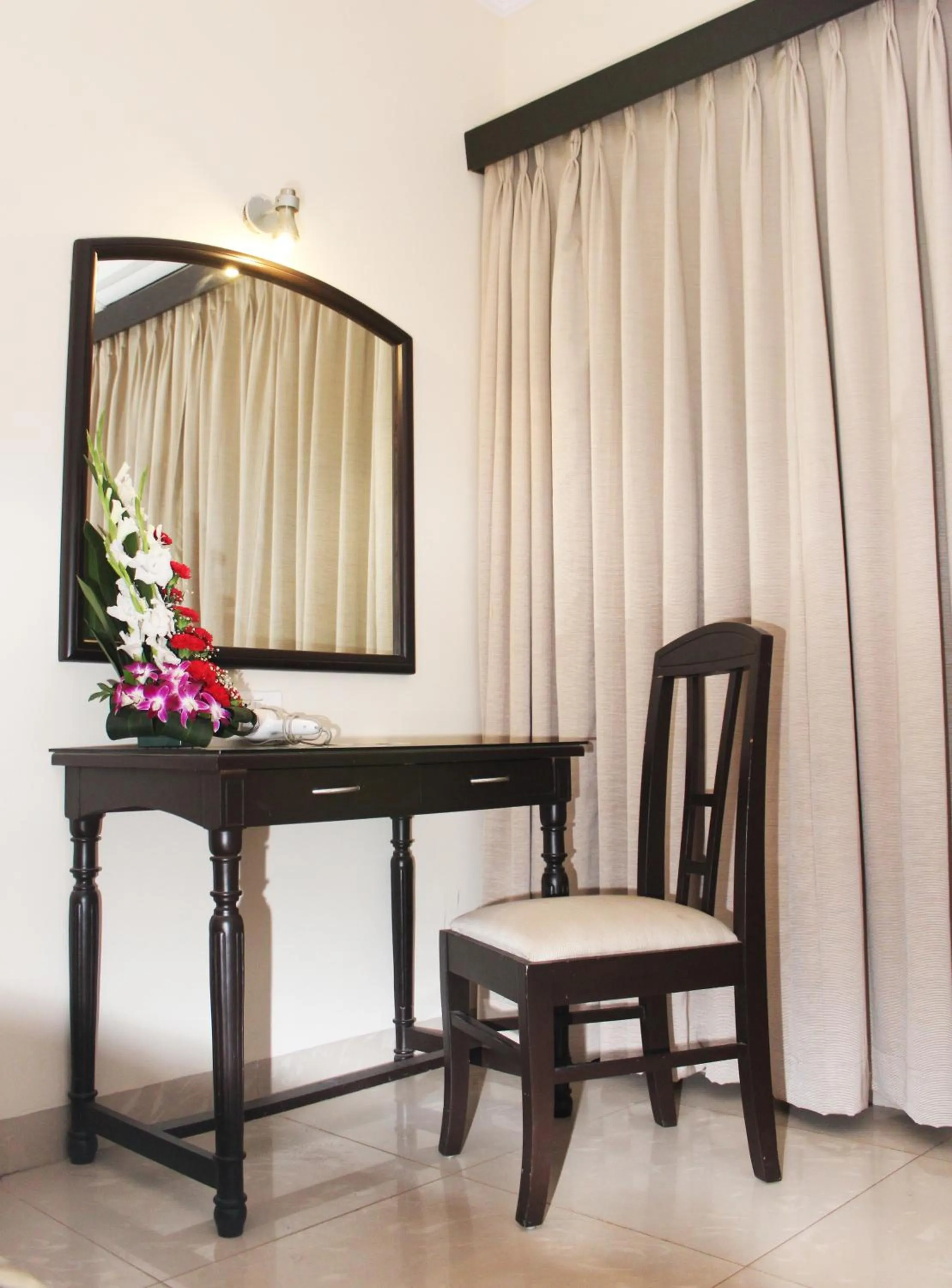 Seating area in Calangute Towers - AM Hotel Kollection