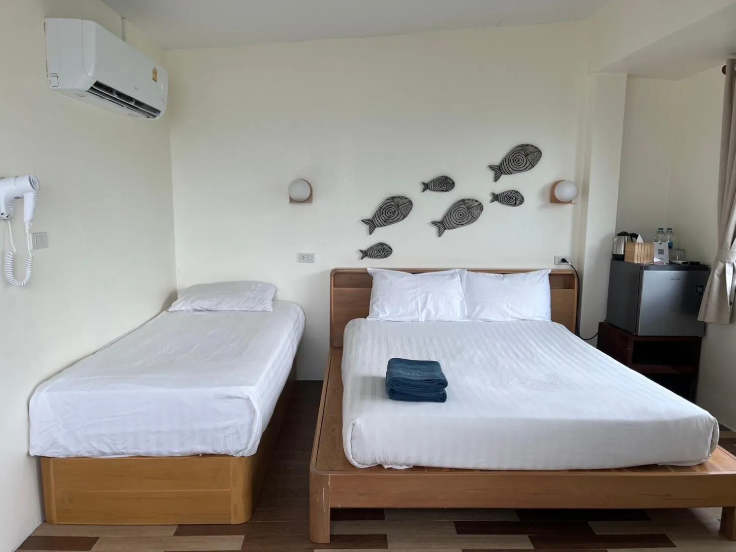 Photo of the whole room, Bed in Samed Seaside Resort