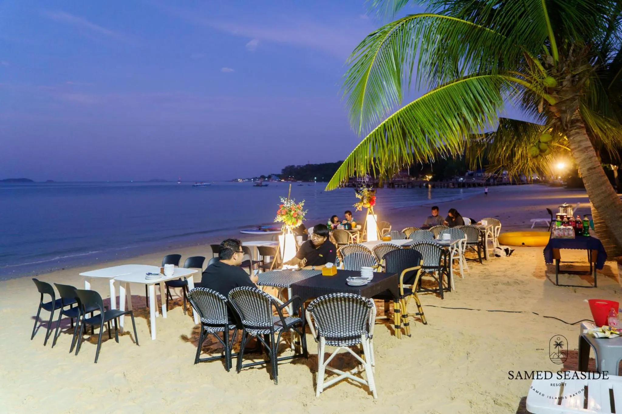 Restaurant/places to eat in Samed Seaside Resort