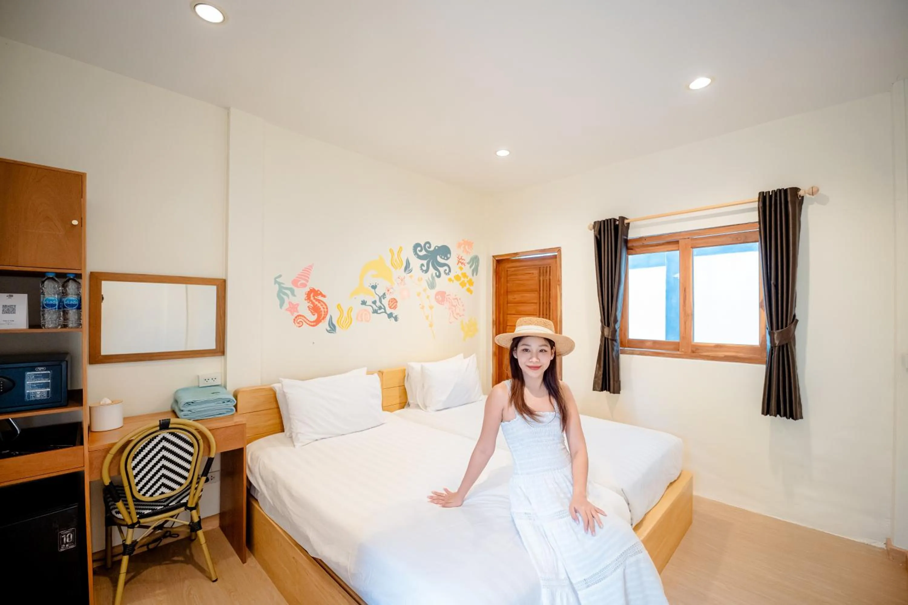 Photo of the whole room, Bed in Samed Seaside Resort