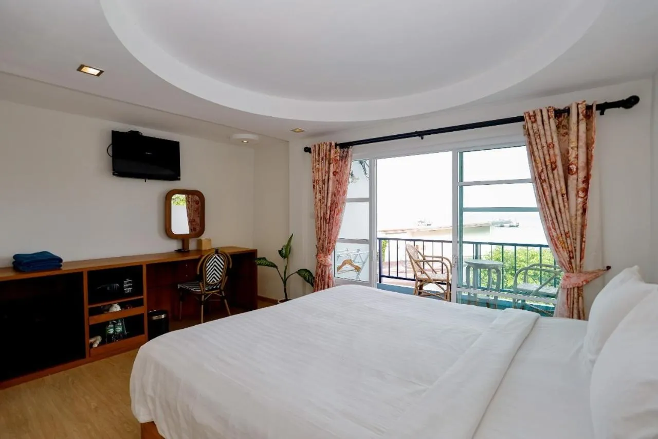 Bedroom, Bed in Samed Seaside Resort