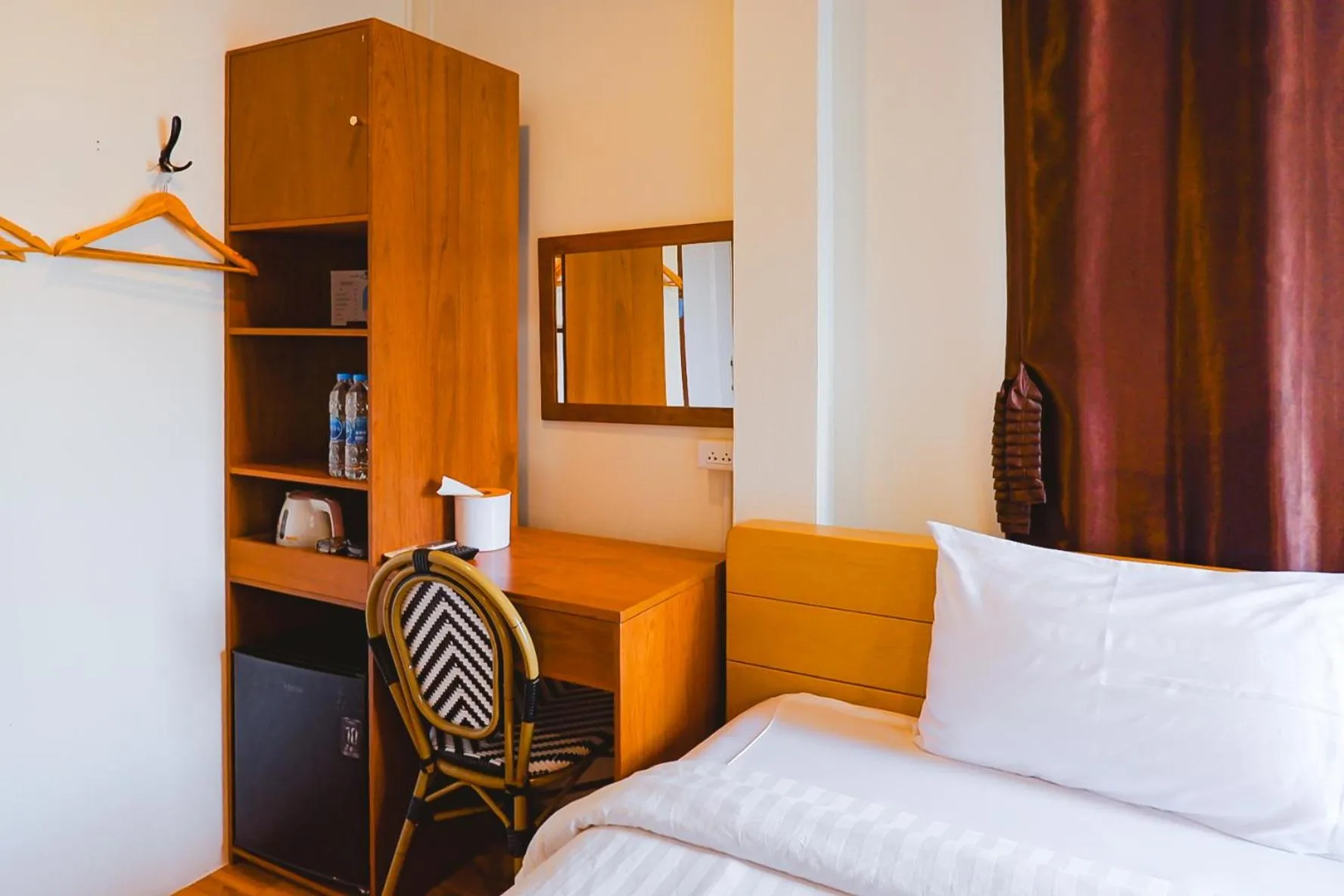 Photo of the whole room, Bed in Samed Seaside Resort