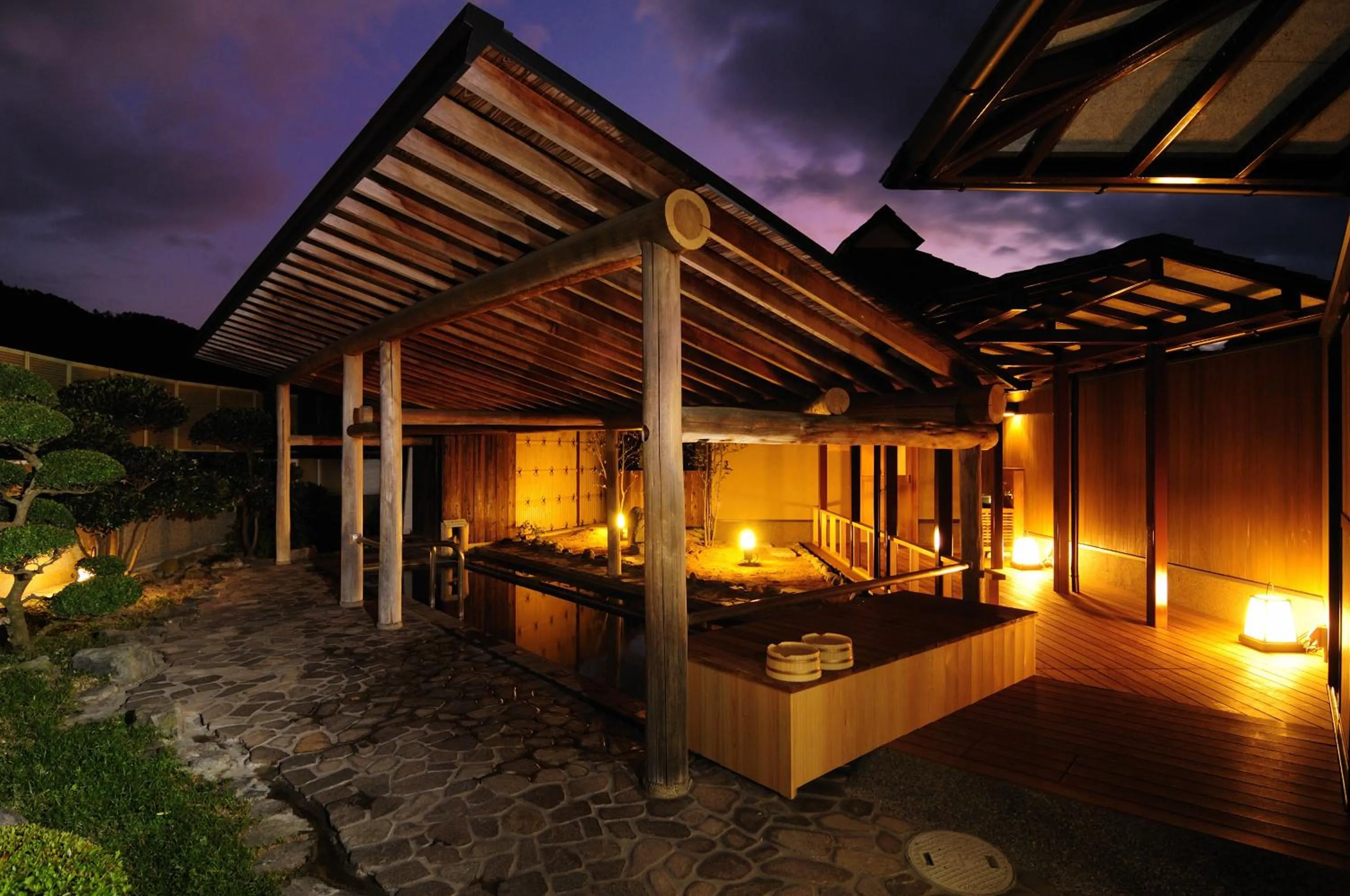 Facade/entrance in Kifuno Sato