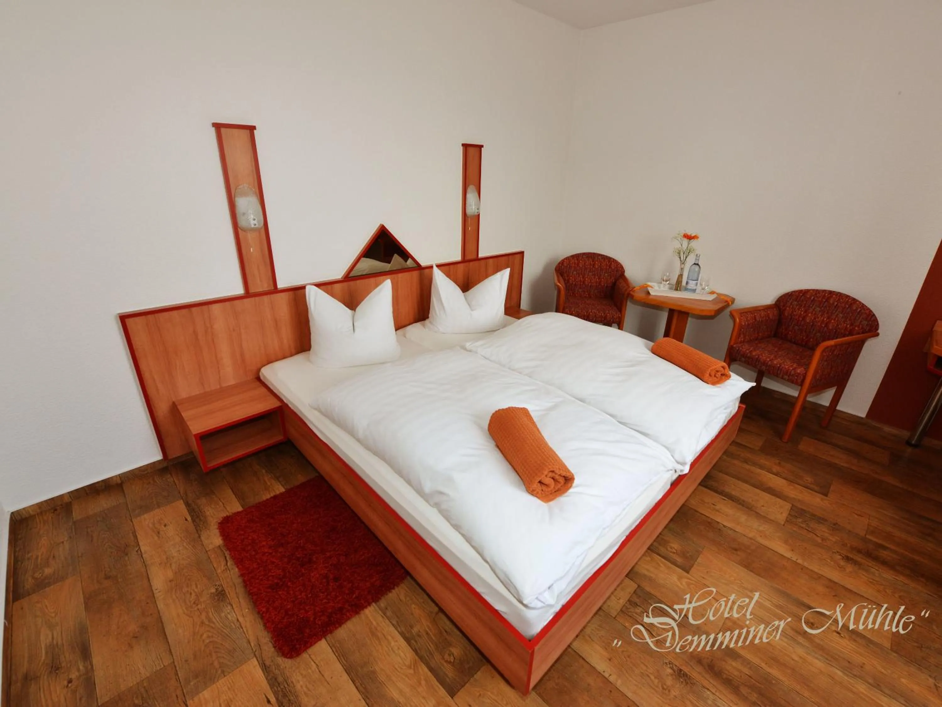 Bed in Hotel Demminer Mühle