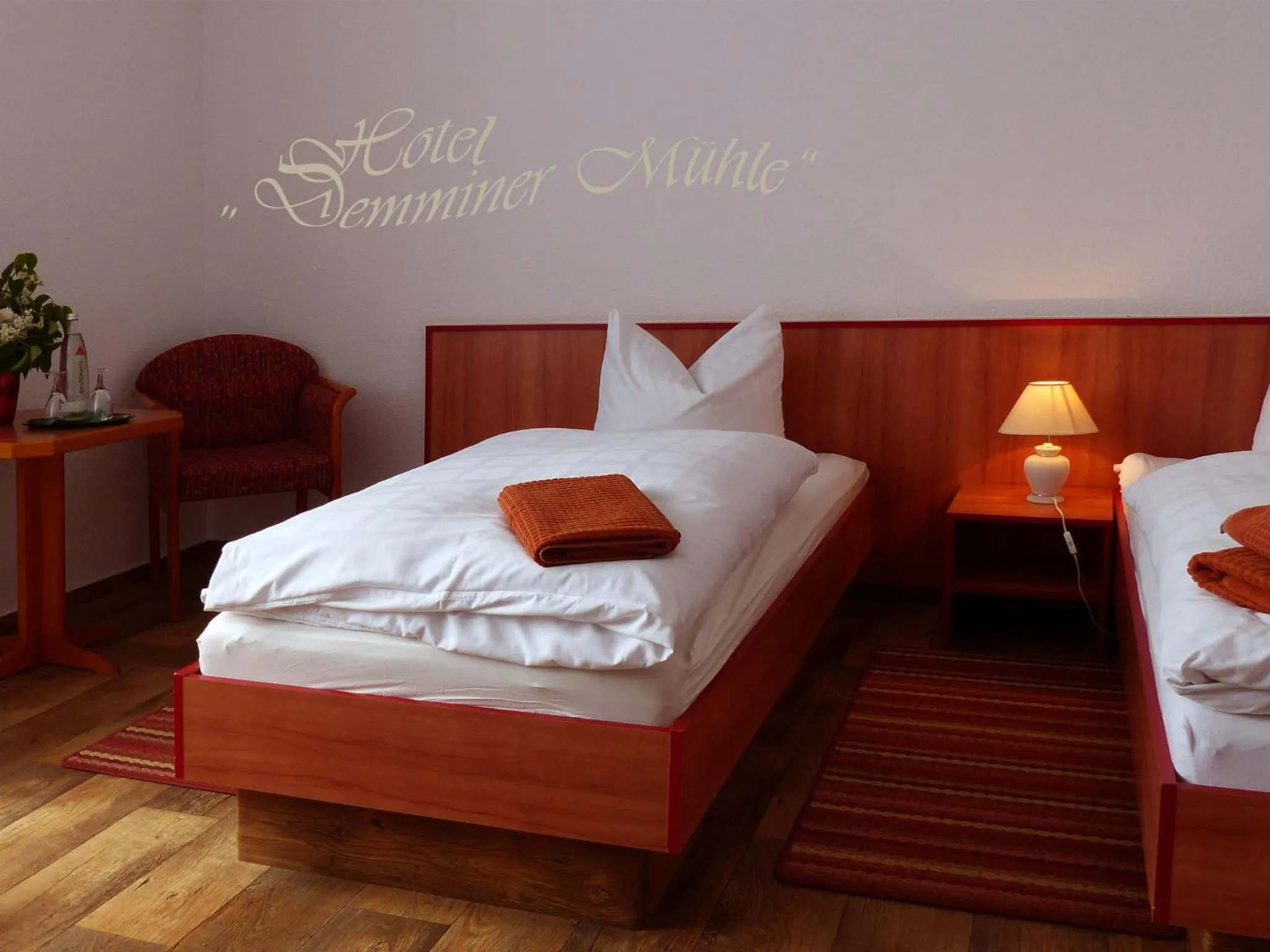 Bed in Hotel Demminer Mühle