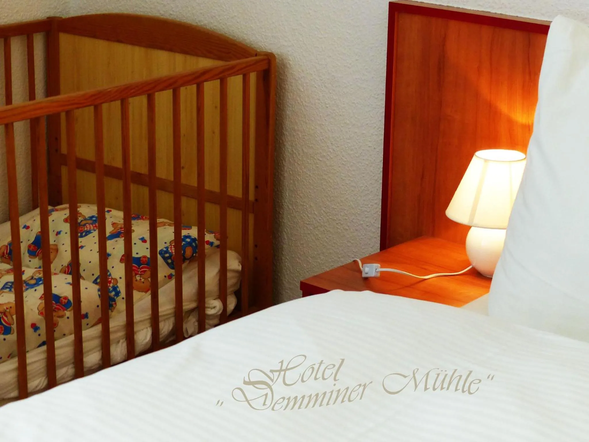 Bed in Hotel Demminer Mühle