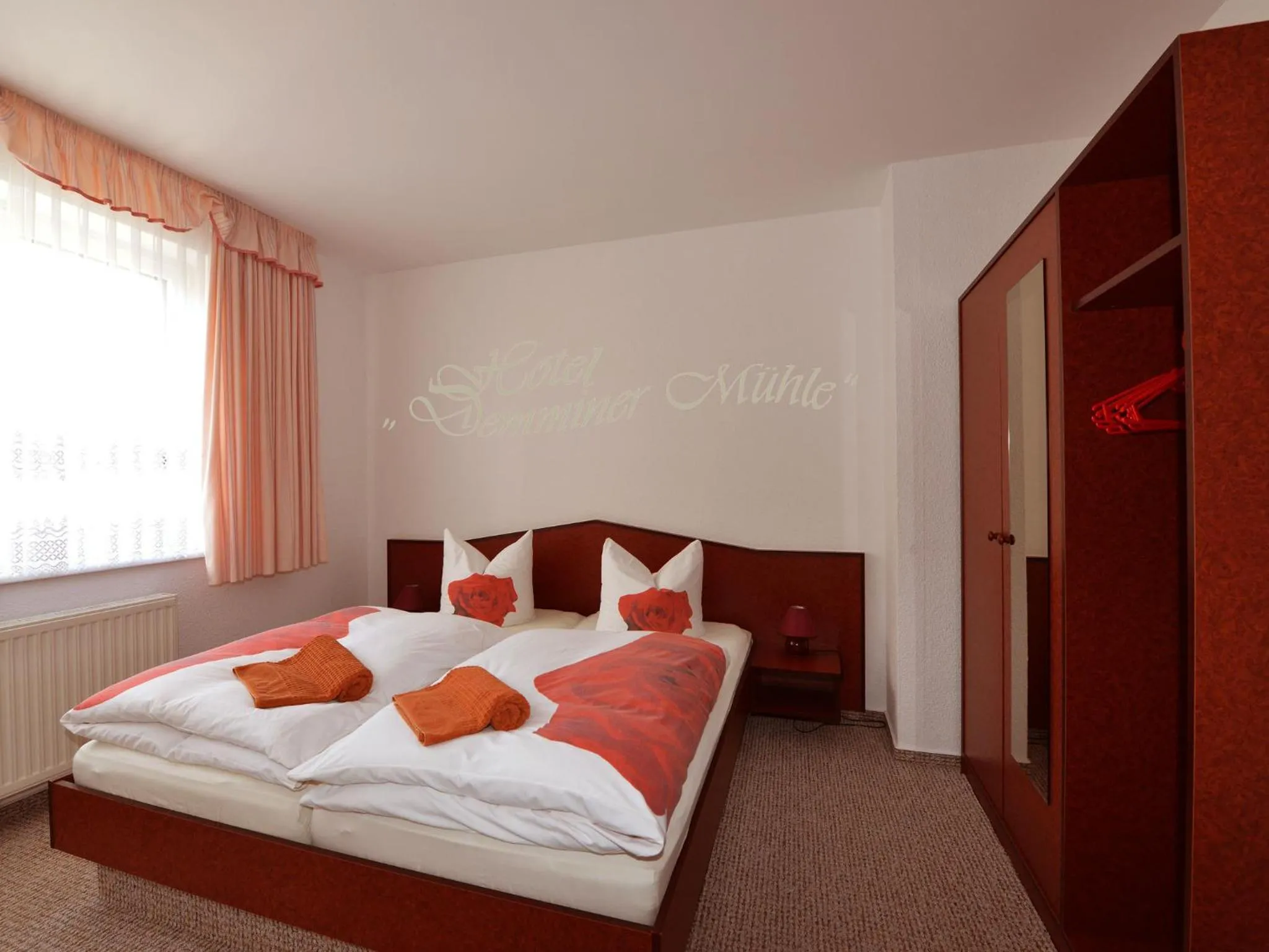 Bed in Hotel Demminer Mühle