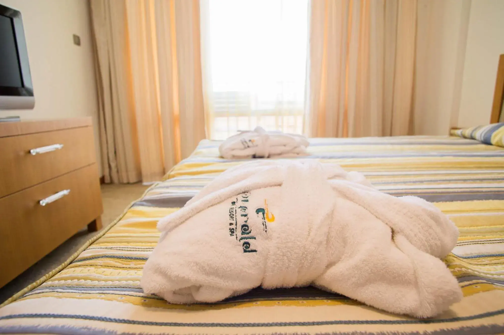 One-Bedroom Apartment with Balcony (2 Adults) in Emerald Beach Resort & Spa One-Bedroom Apartment with Balcony (2 Adults) in Emerald Beach Resort & Spa