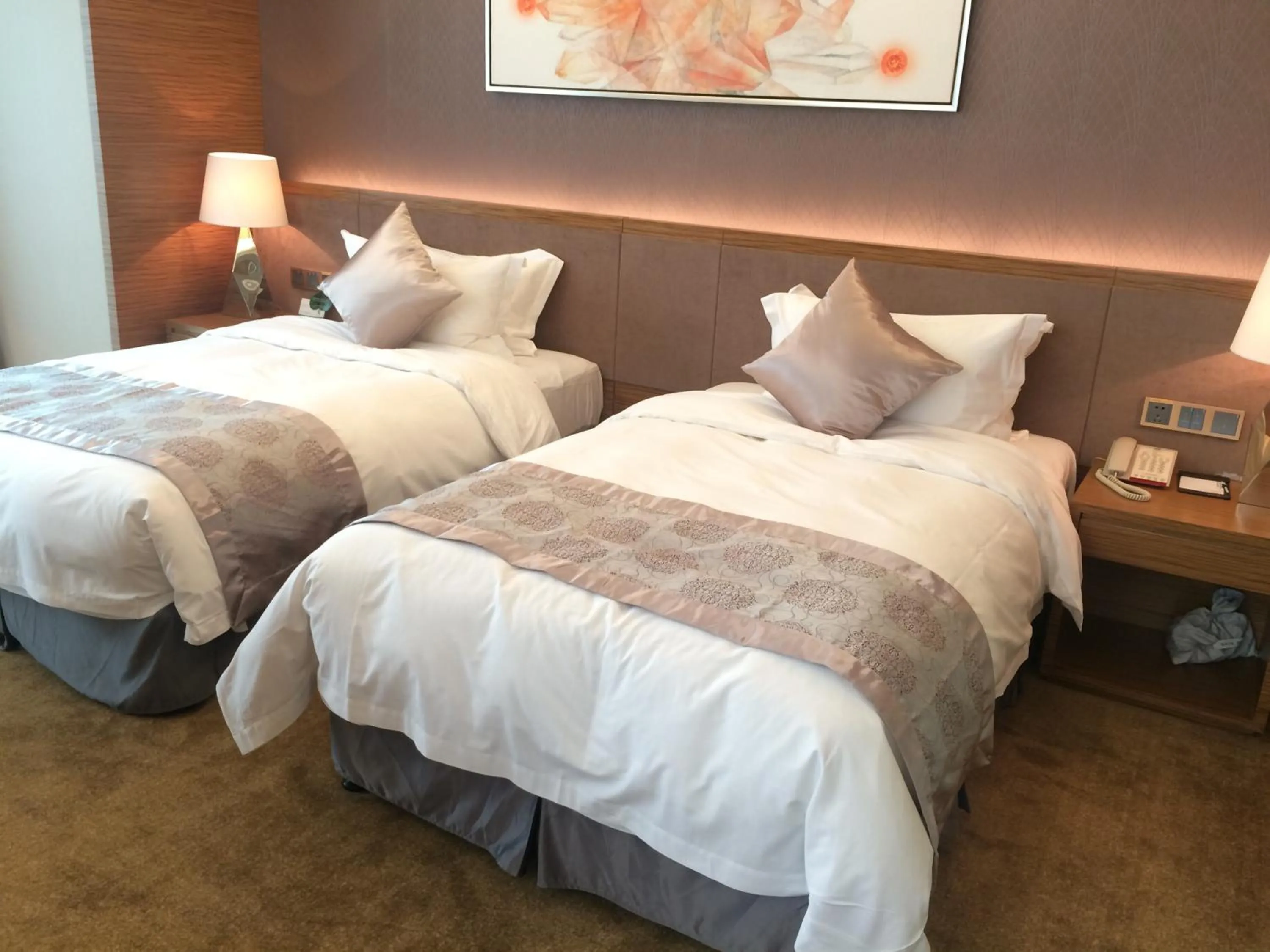 Bed in Shenzhen Baoan PLUS Gems Cube Hotel