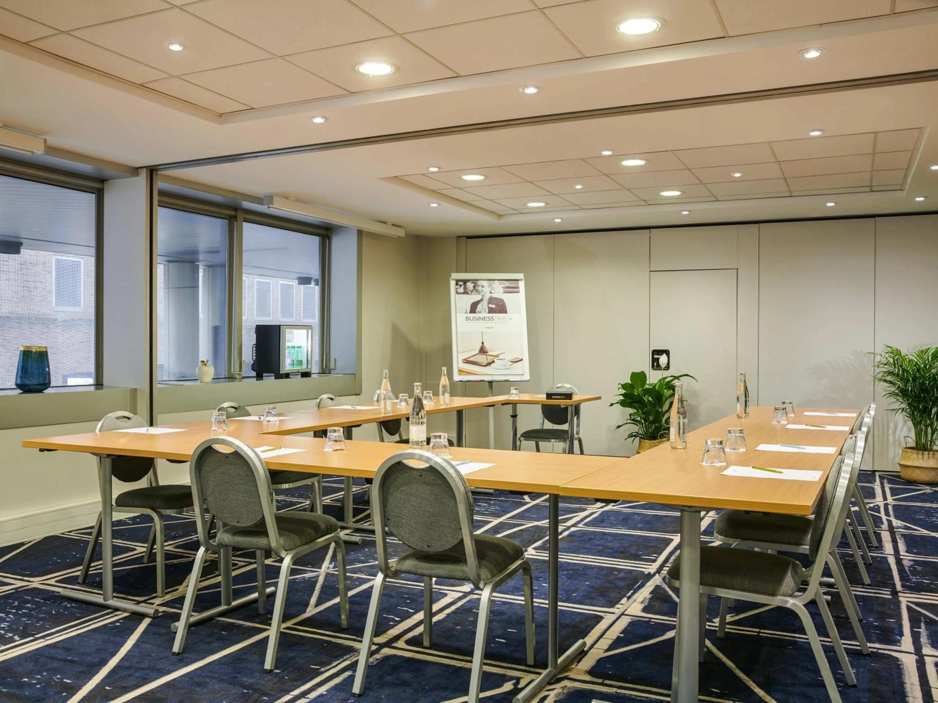 Meeting/conference room in Residence Mercure Paris La Defense Grande Arche