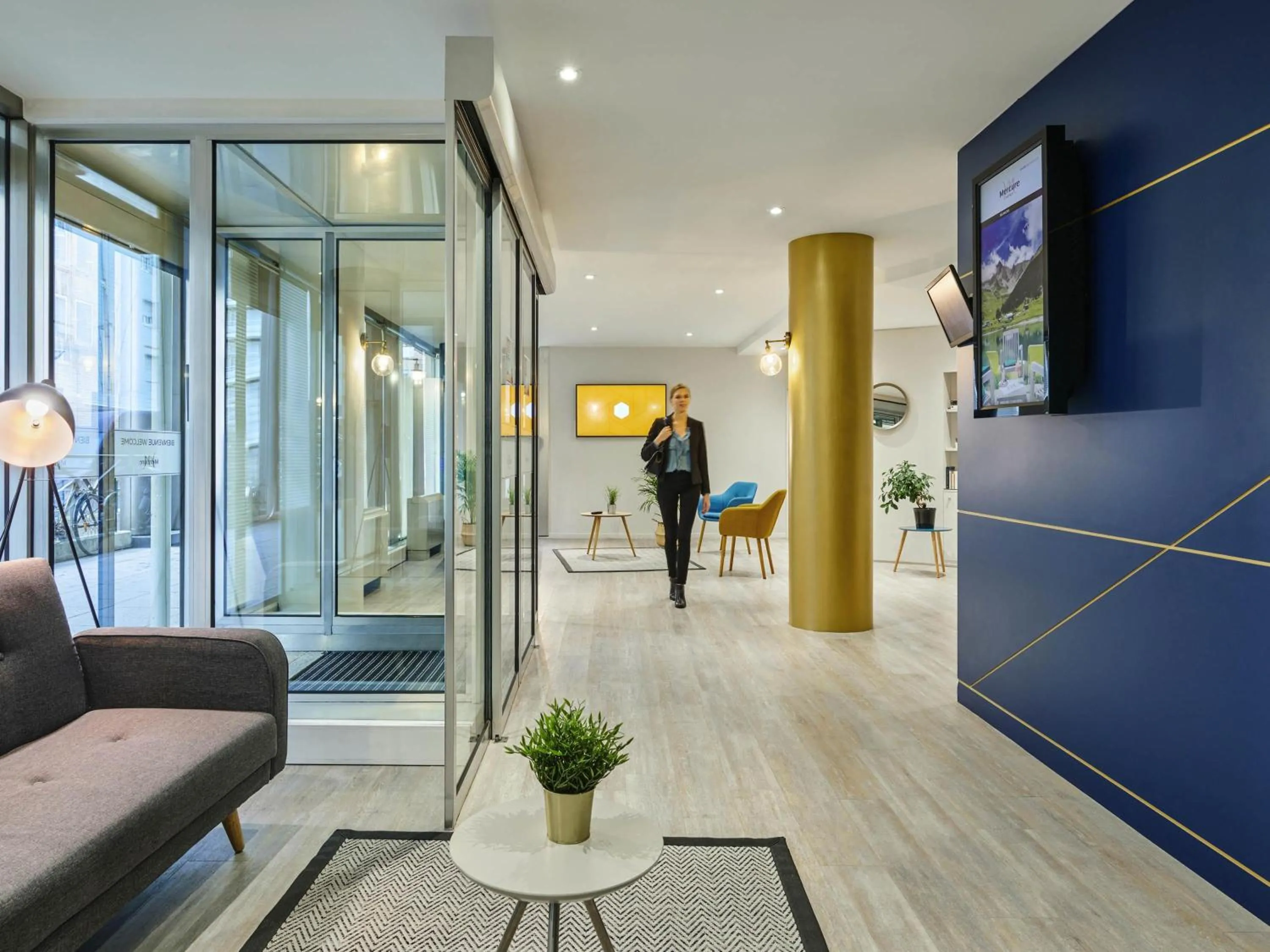 Property building in Residence Mercure Paris La Defense Grande Arche