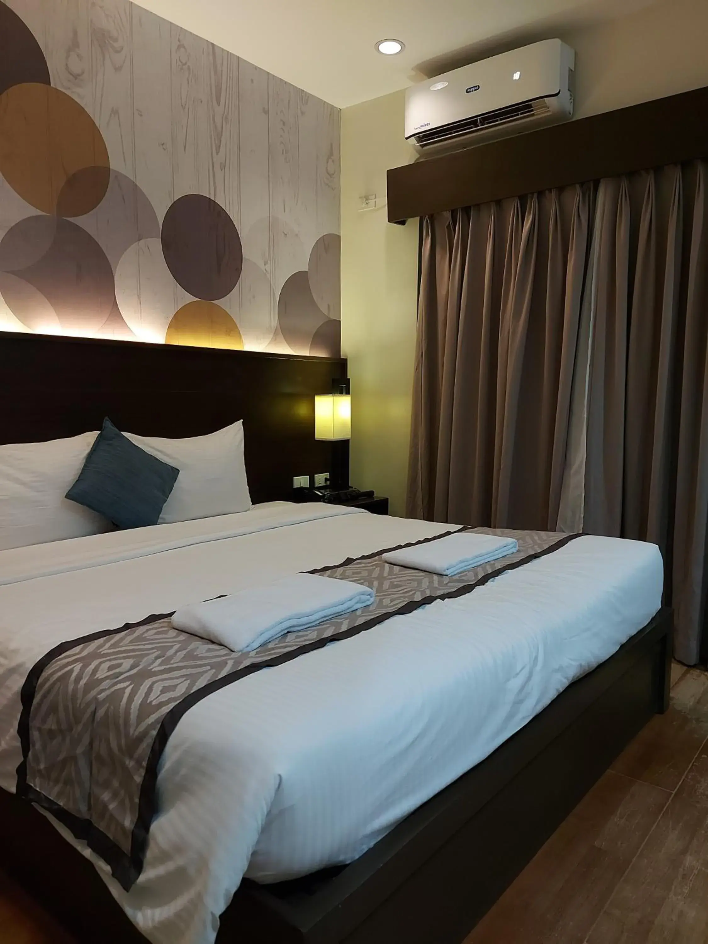 Deluxe King Room in Whitewoods Convention and Leisure Hotel Deluxe King Room in Whitewoods Convention and Leisure Hotel