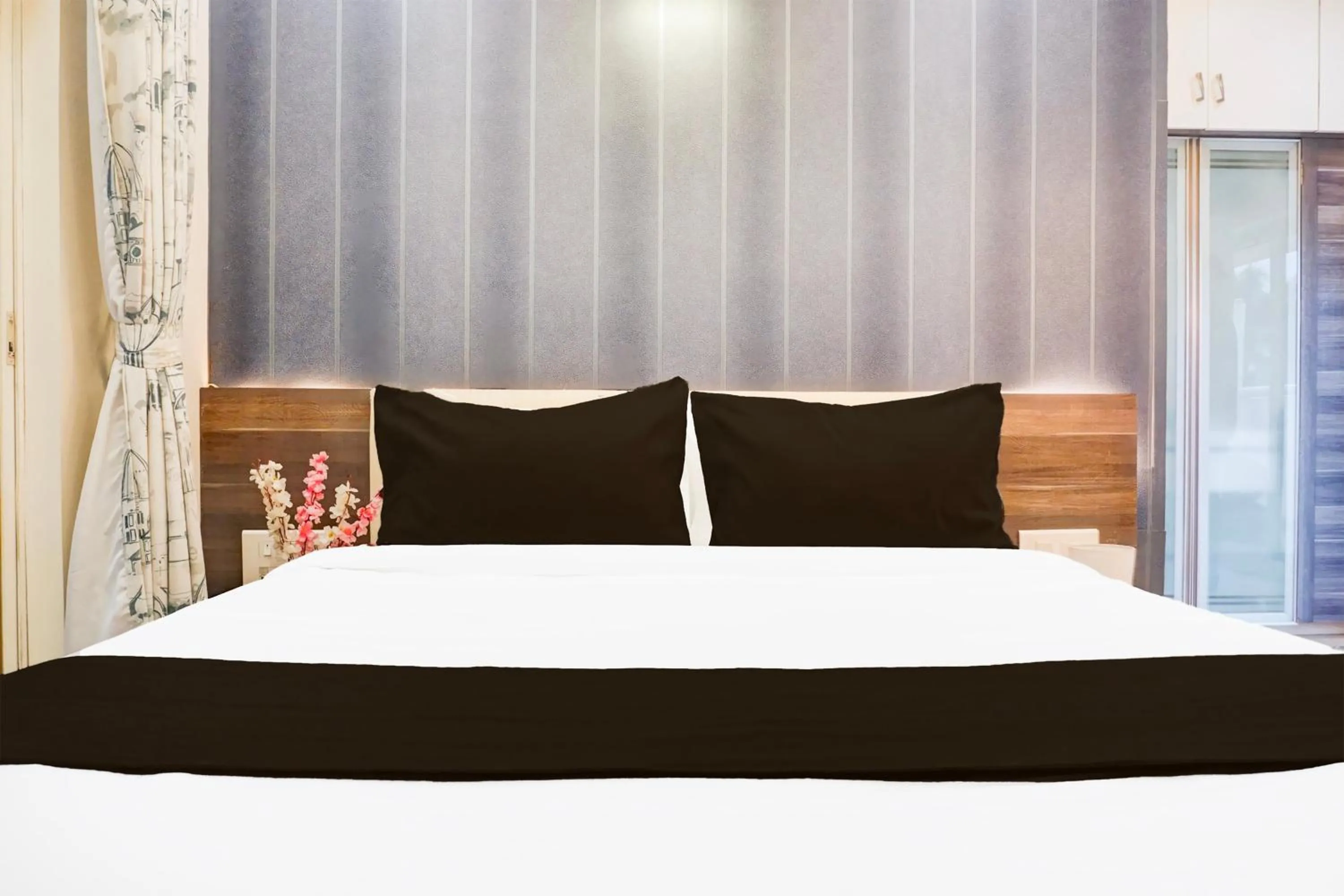 Bedroom, Bed in Hotel O Tejas Inn