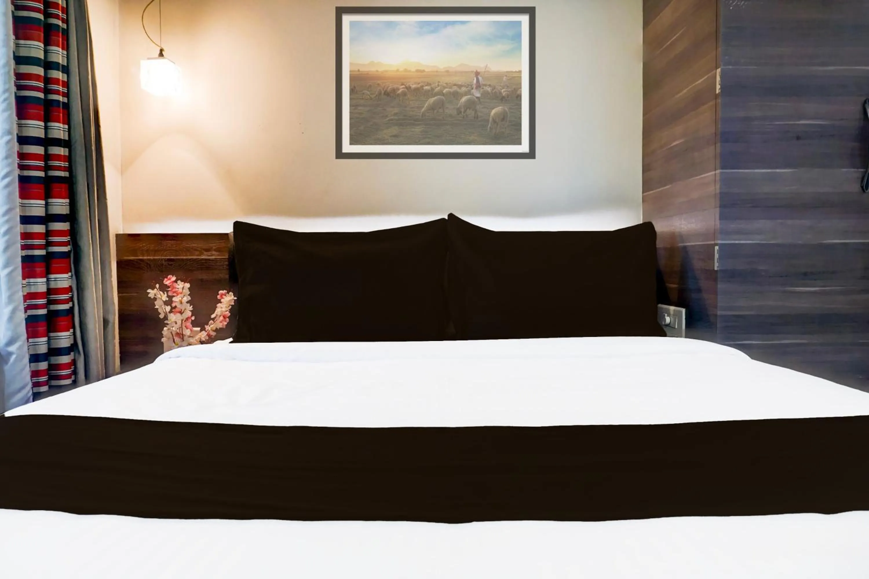 Bedroom, Bed in Hotel O Tejas Inn