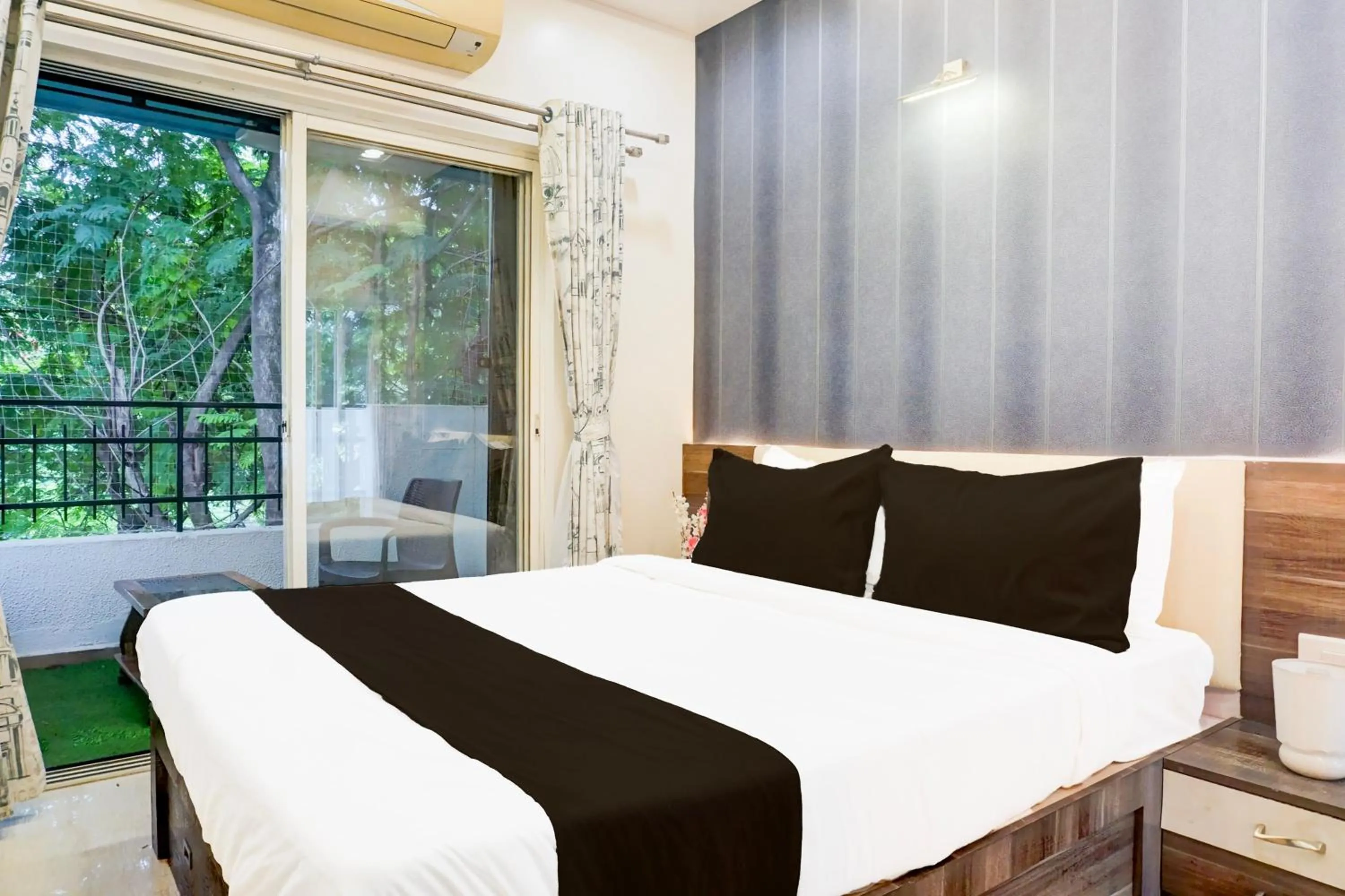 Bedroom, Bed in Hotel O Tejas Inn