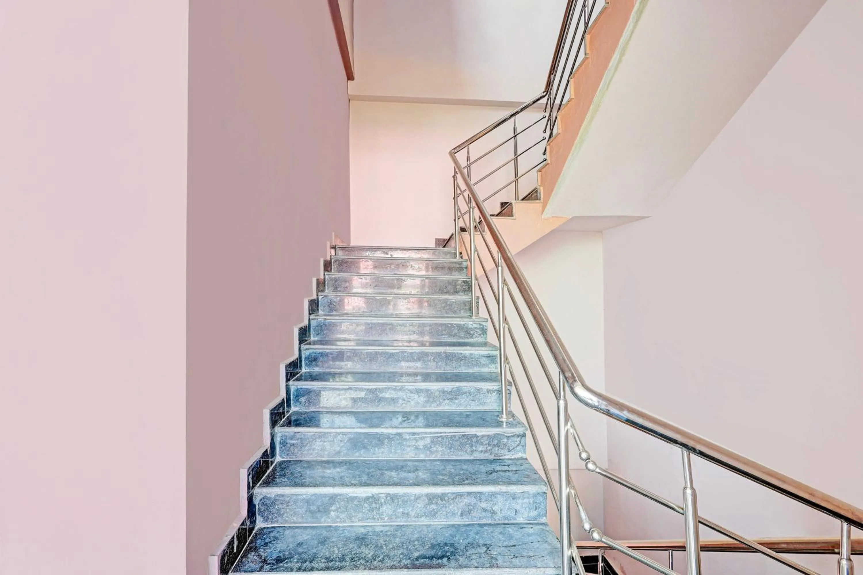 Lobby or reception in Super Hotel O Ramarvapadu Near ESI Hospital