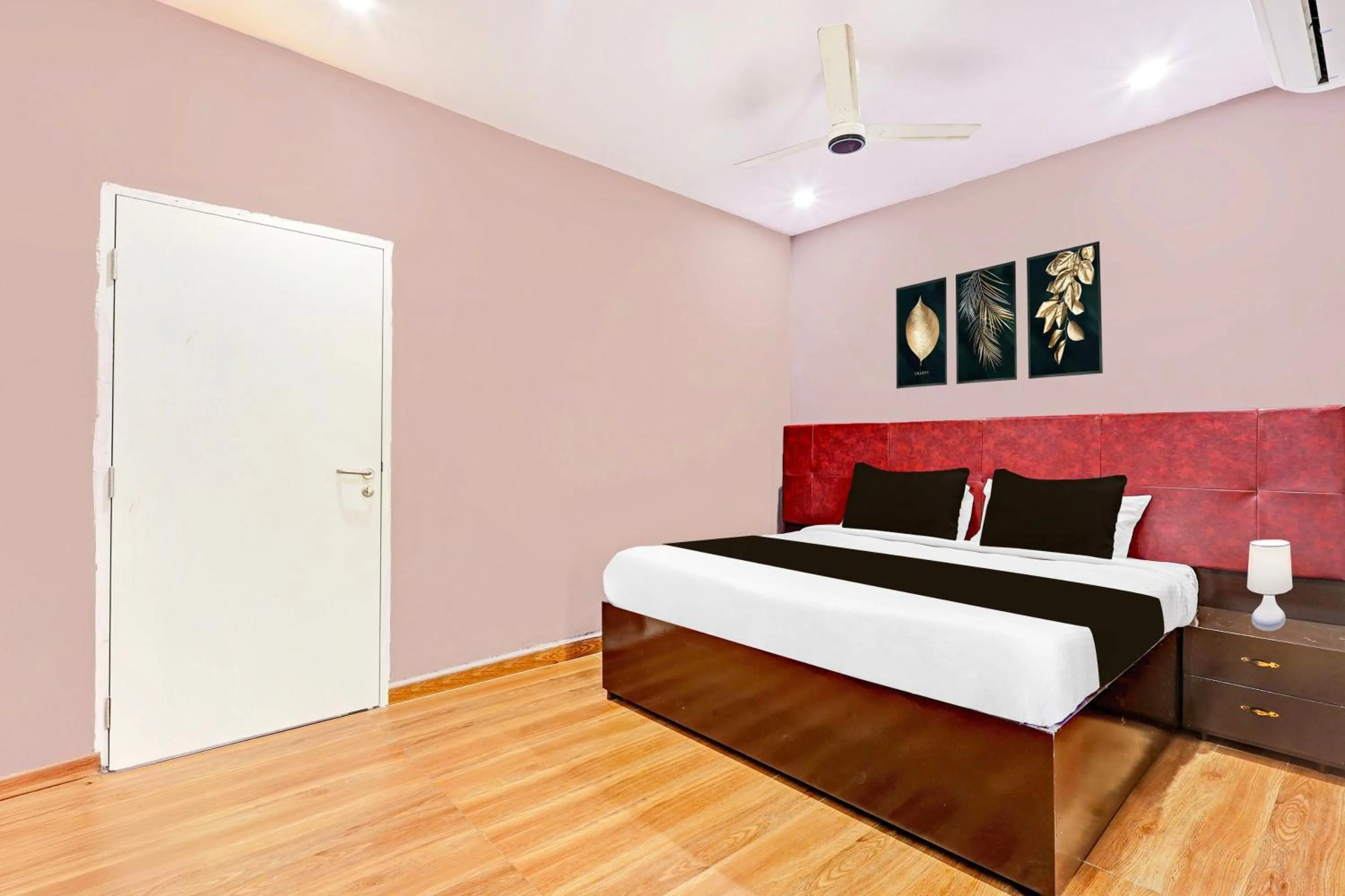 Bedroom, Bed in Super Hotel O Ramarvapadu Near ESI Hospital