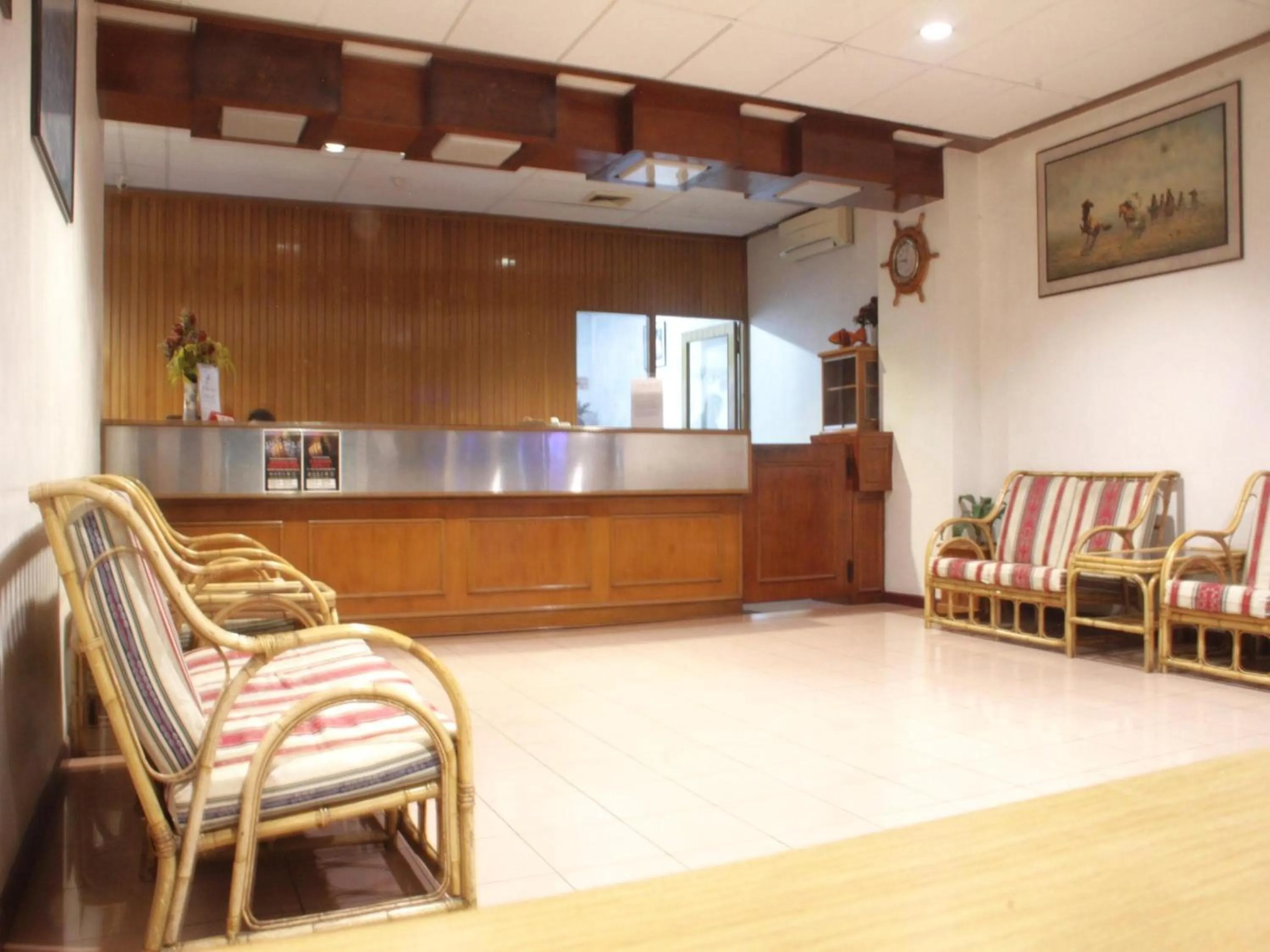 Lobby or reception in Hotel O Hotel Ramai