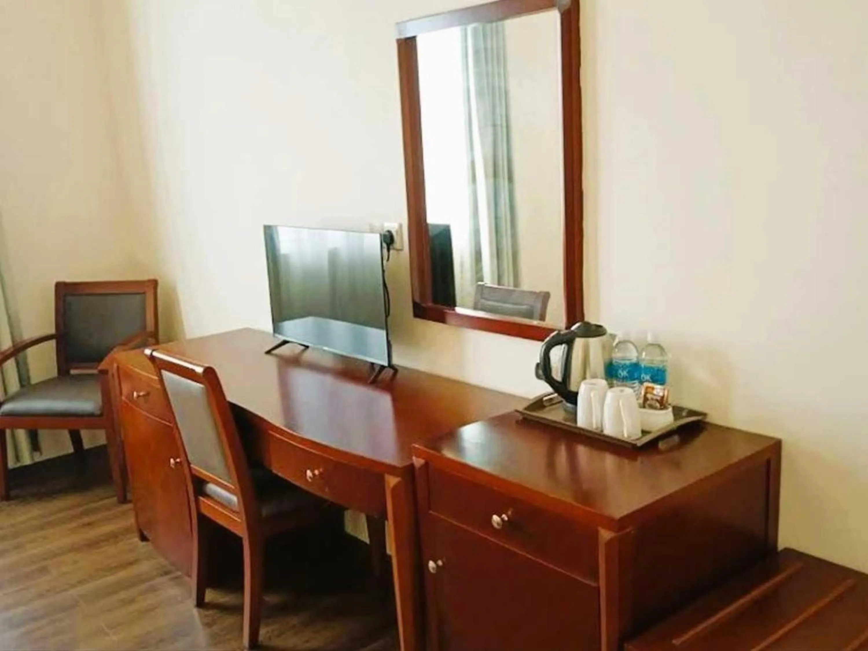 Bedroom in Hotel O Atari Inn