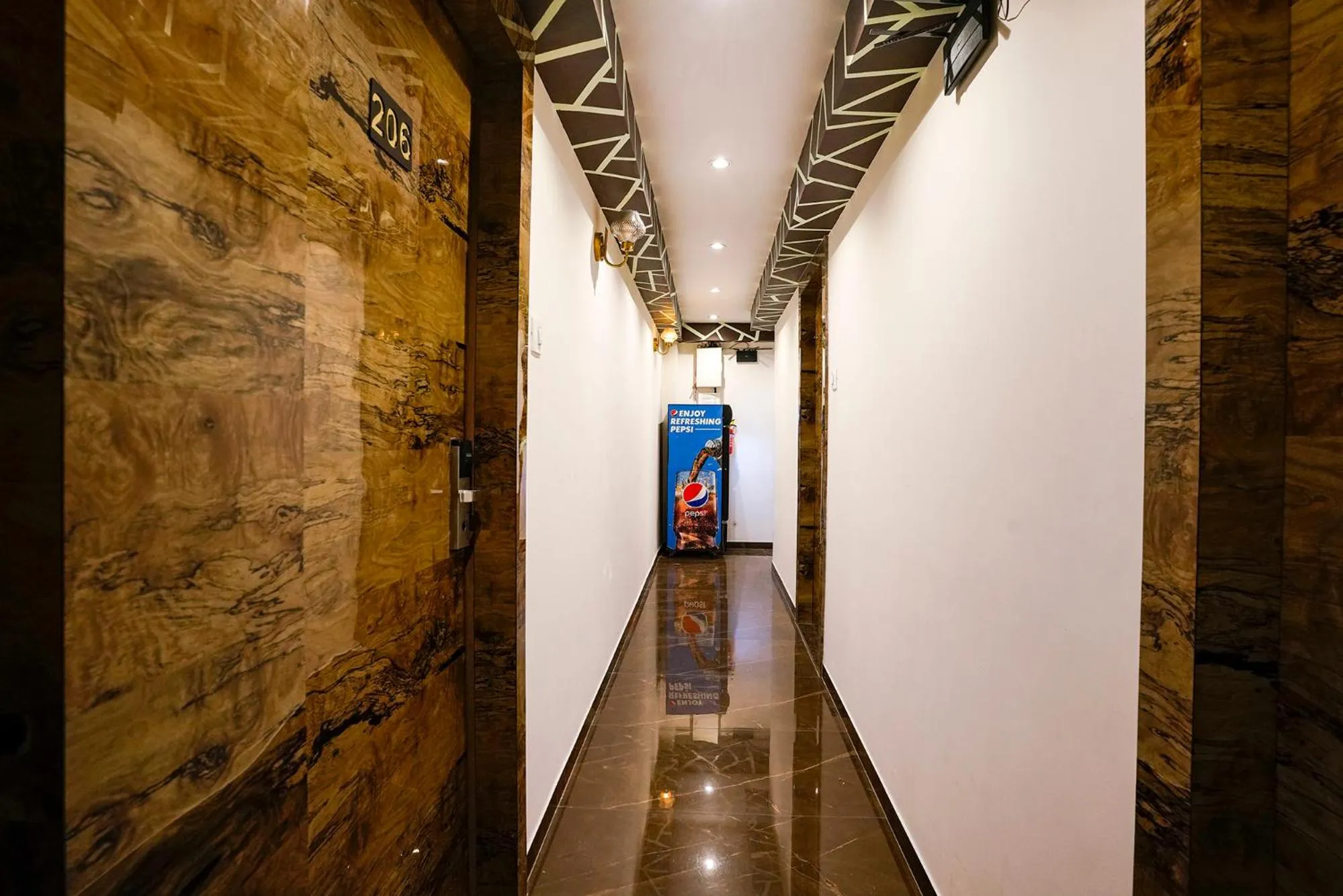 Lobby or reception in FabHotel Atithi Residency I - Nr BKC