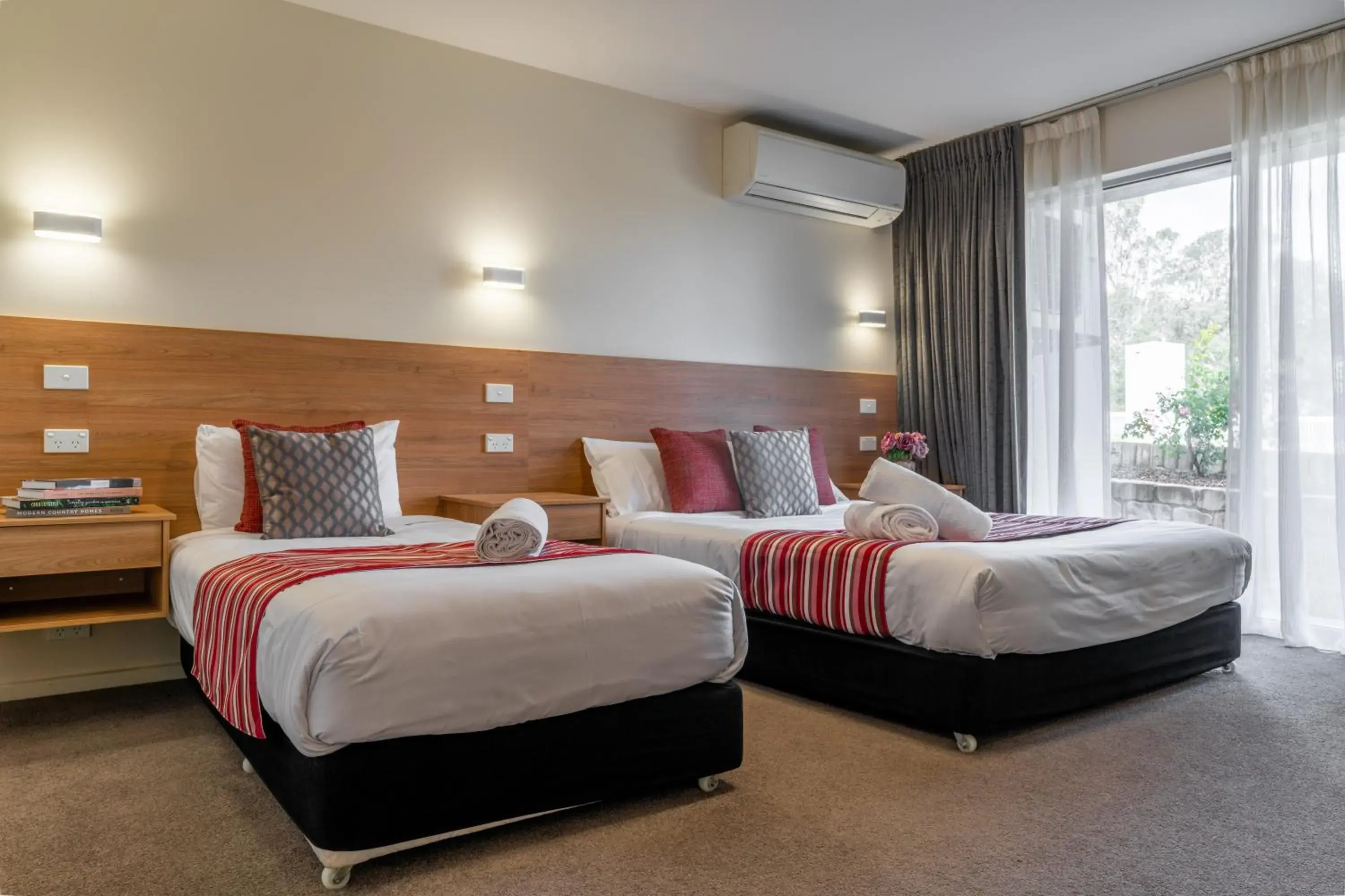 Deluxe Family Room in Rainbow Motel Queanbeyan Deluxe Family Room in Rainbow Motel Queanbeyan