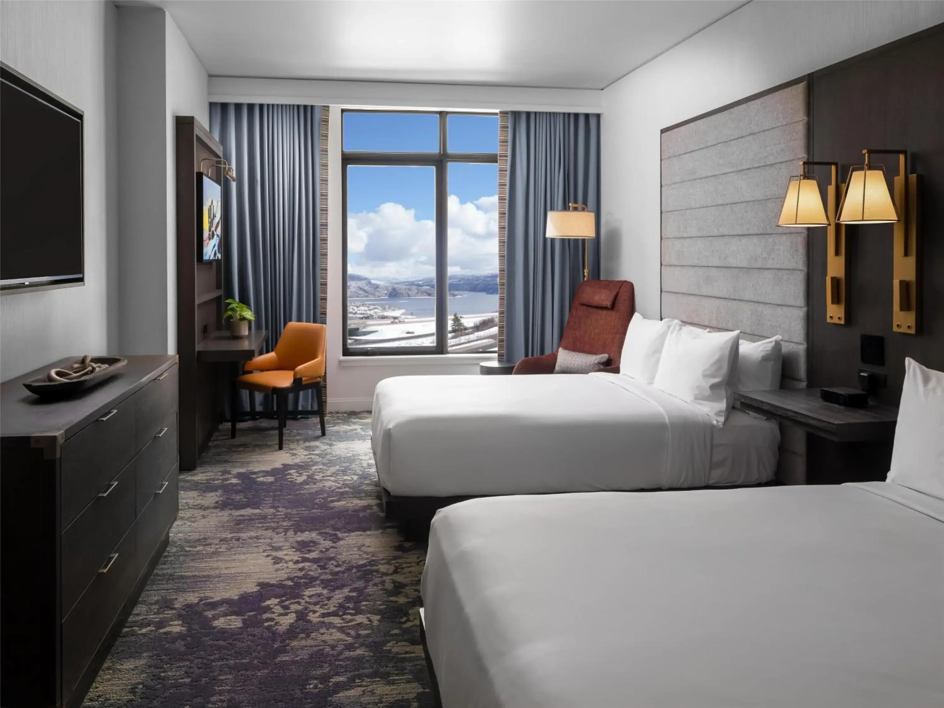 Queen Studio with Two Queen Beds - Mobility Accessibility Tub in Grand Hyatt Deer Valley Queen Studio with Two Queen Beds - Mobility Accessibility Tub in Grand Hyatt Deer Valley