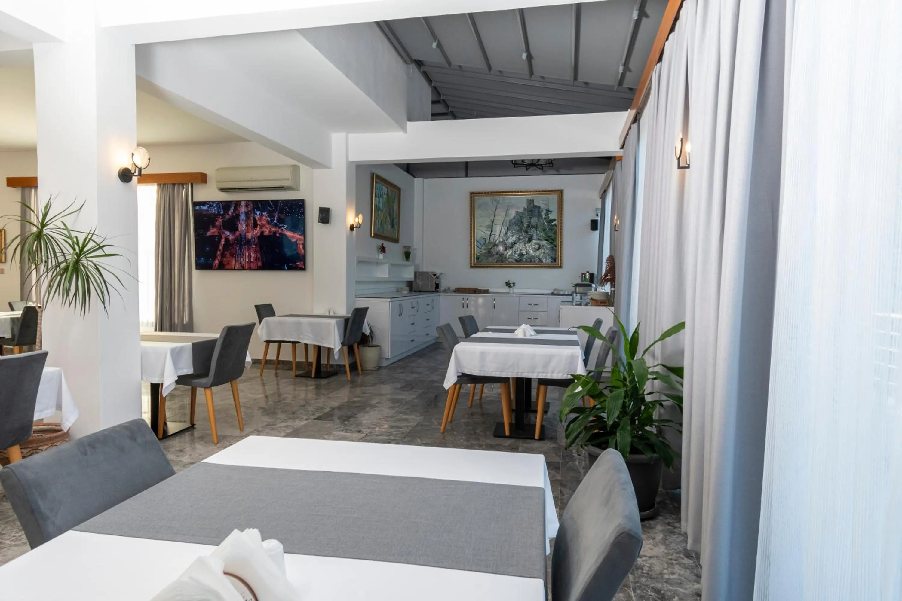 Bellapais Oasis Hotel