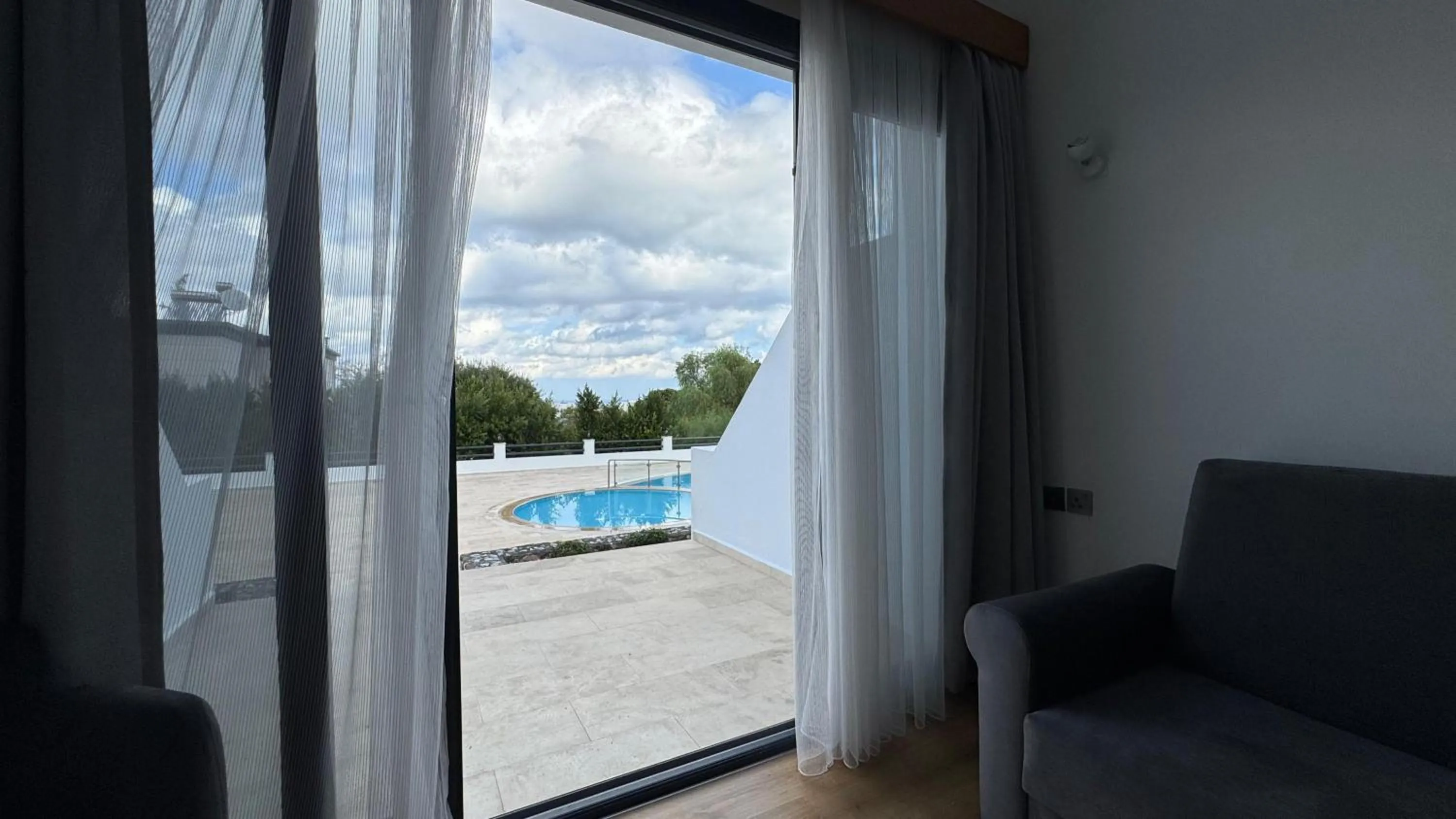 Bellapais Oasis Hotel