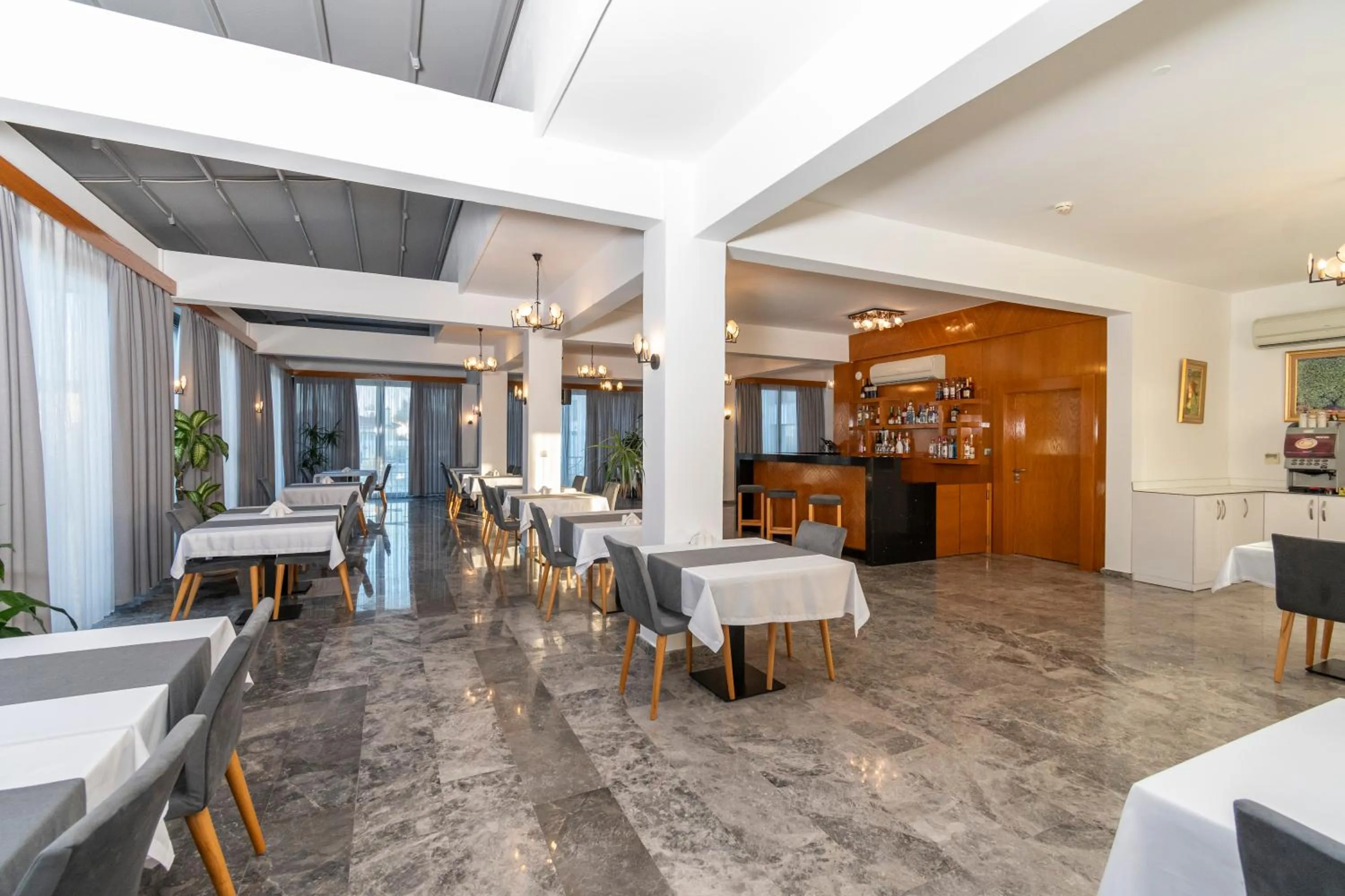 Bellapais Oasis Hotel