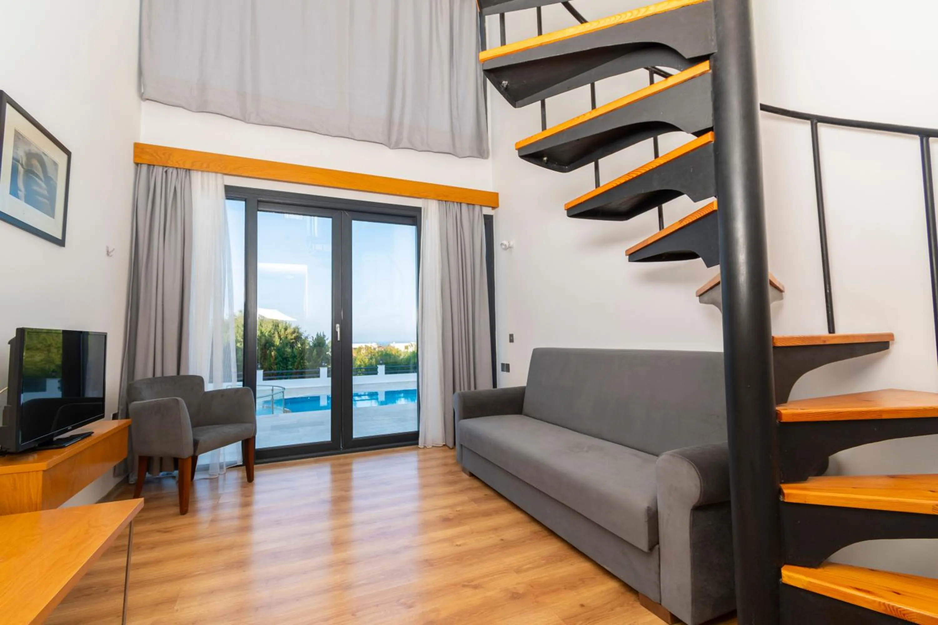 Bellapais Oasis Hotel