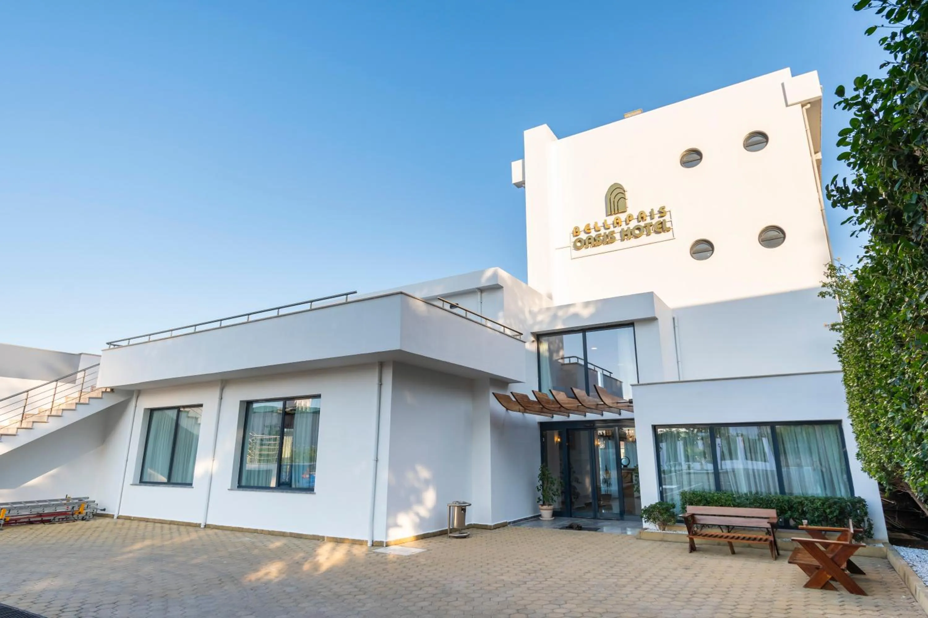 Bellapais Oasis Hotel