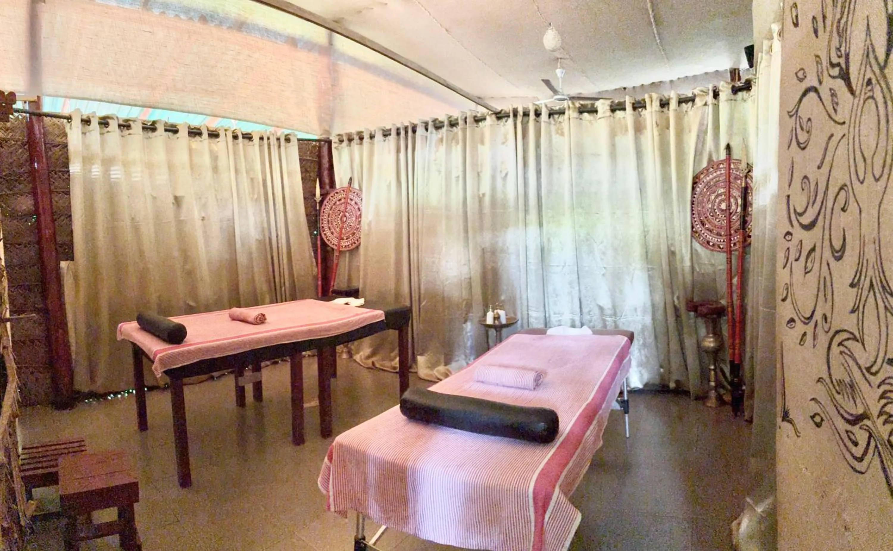 Massage in Ayurvedic Lanka Wellness Hotel