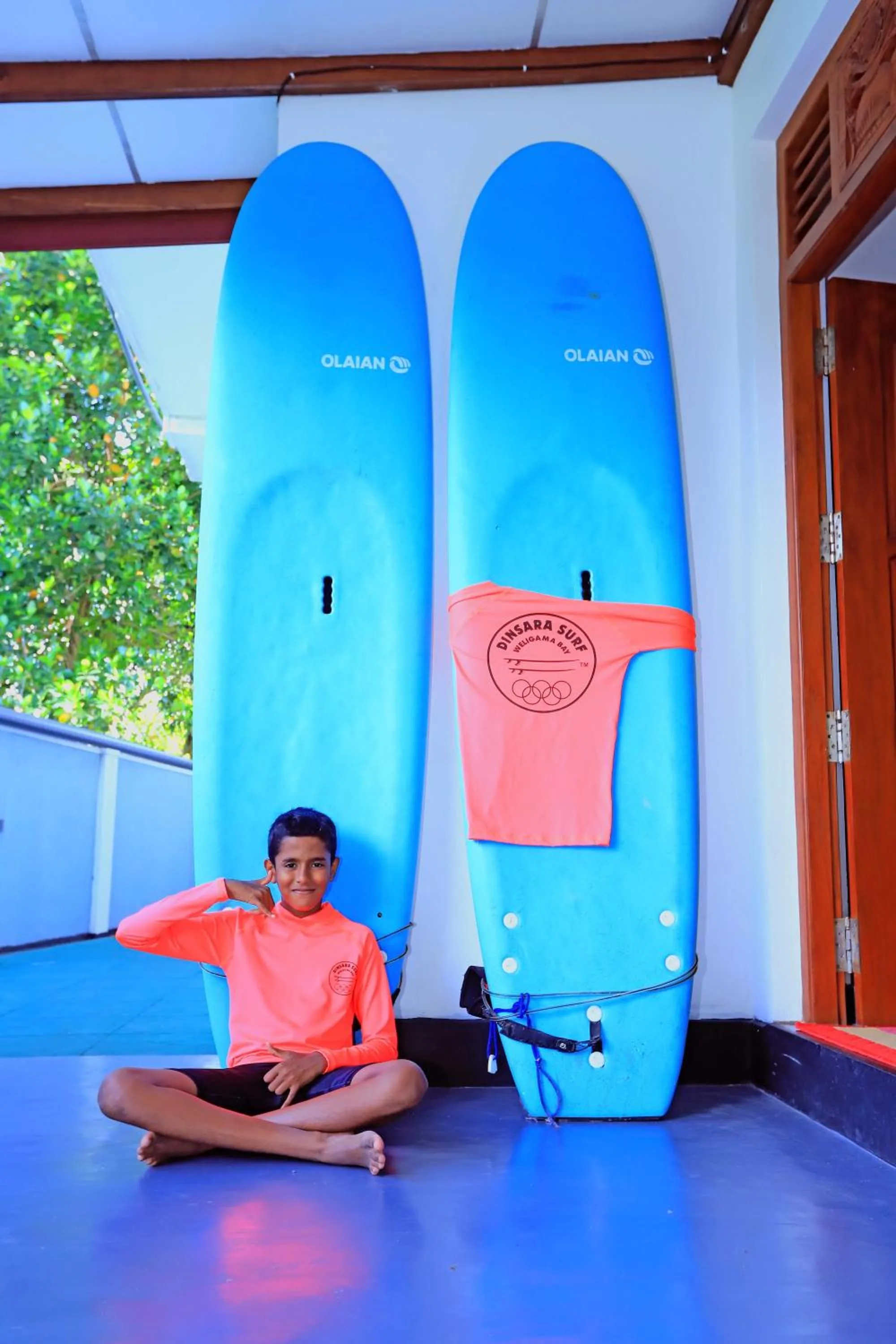 group of guests in Dinsara Pearl Villa