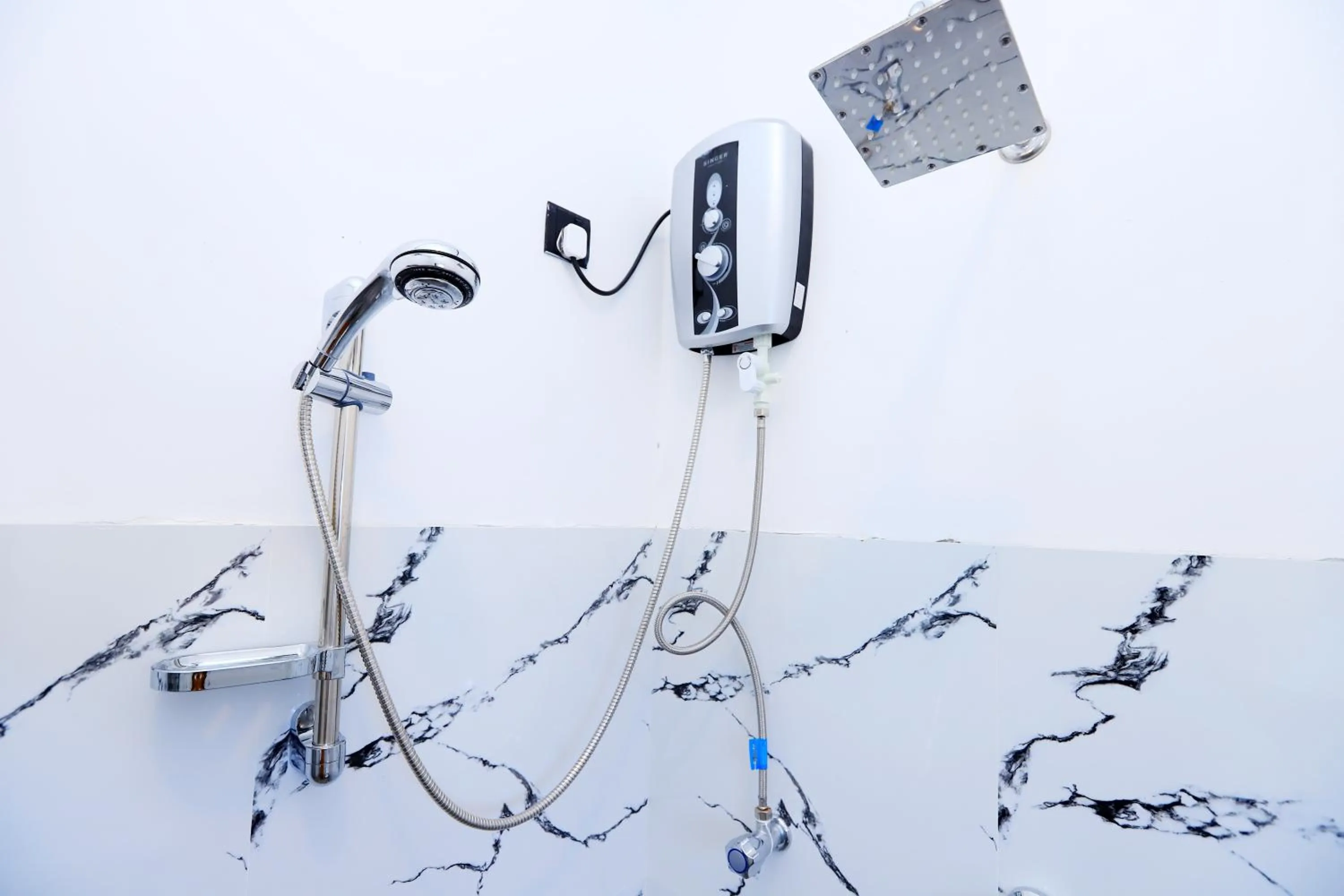 Shower in Dinsara Pearl Villa