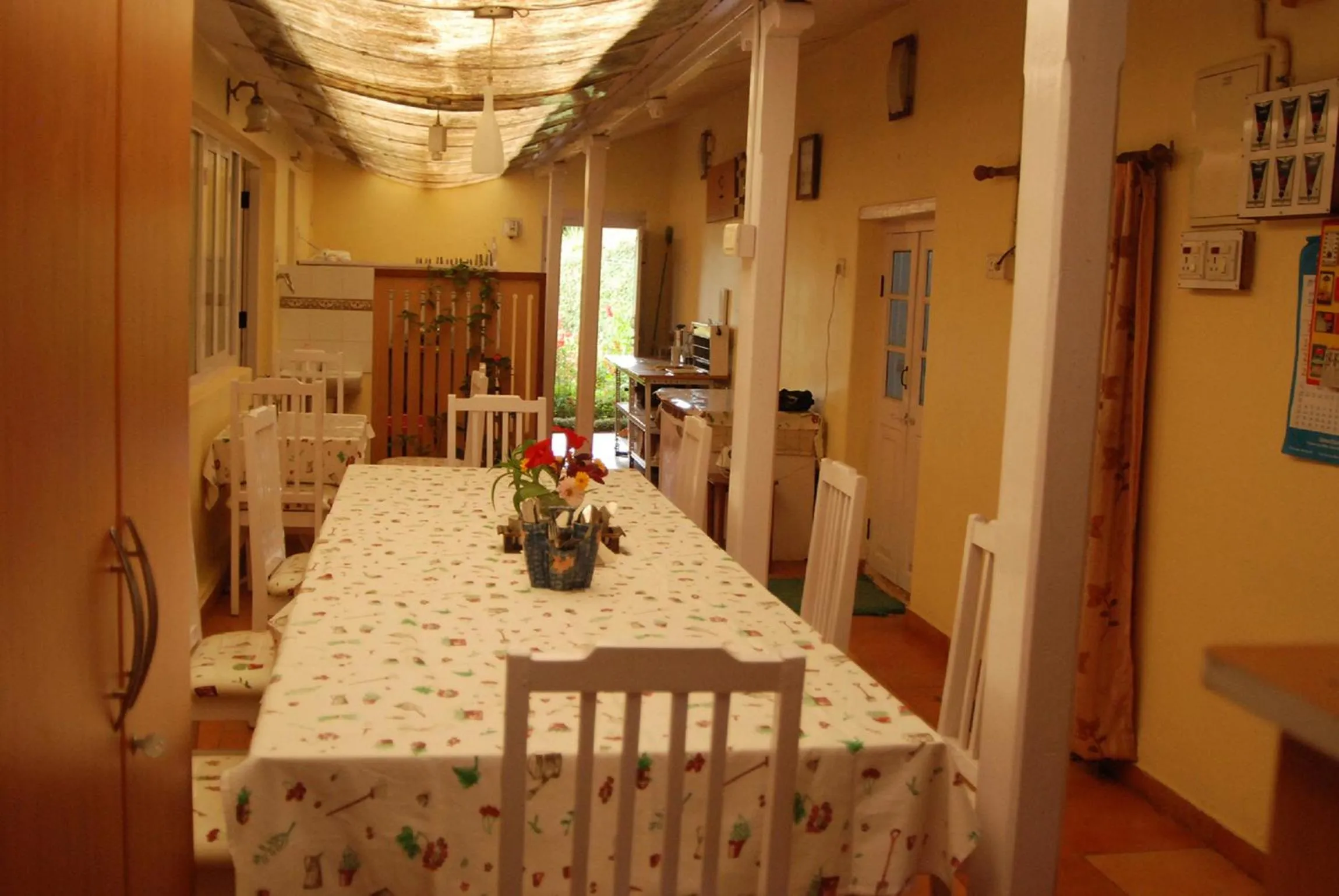 Restaurant/places to eat in Bella Vista Homestay
