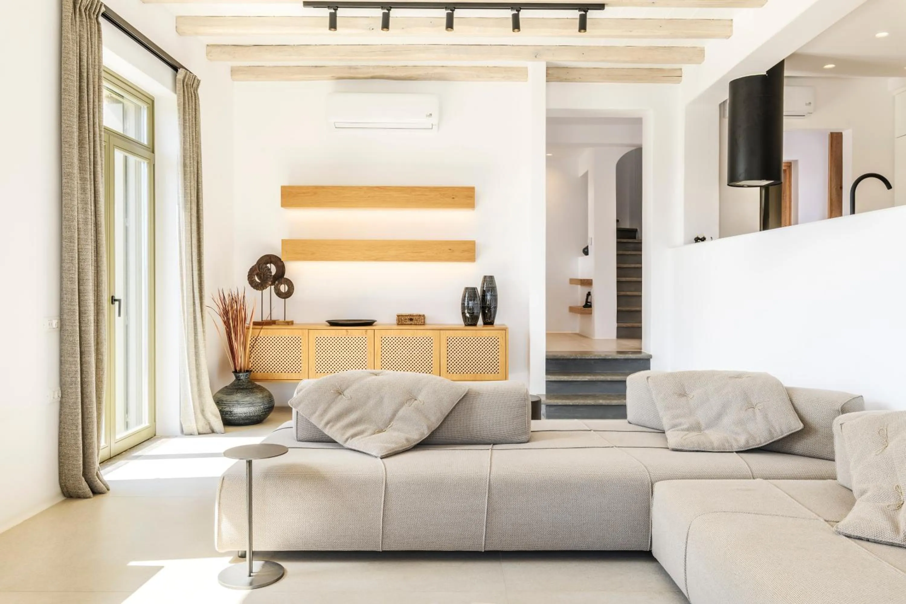 TV and multimedia in Nasta Suites & Villas Intentional Living Mykonos